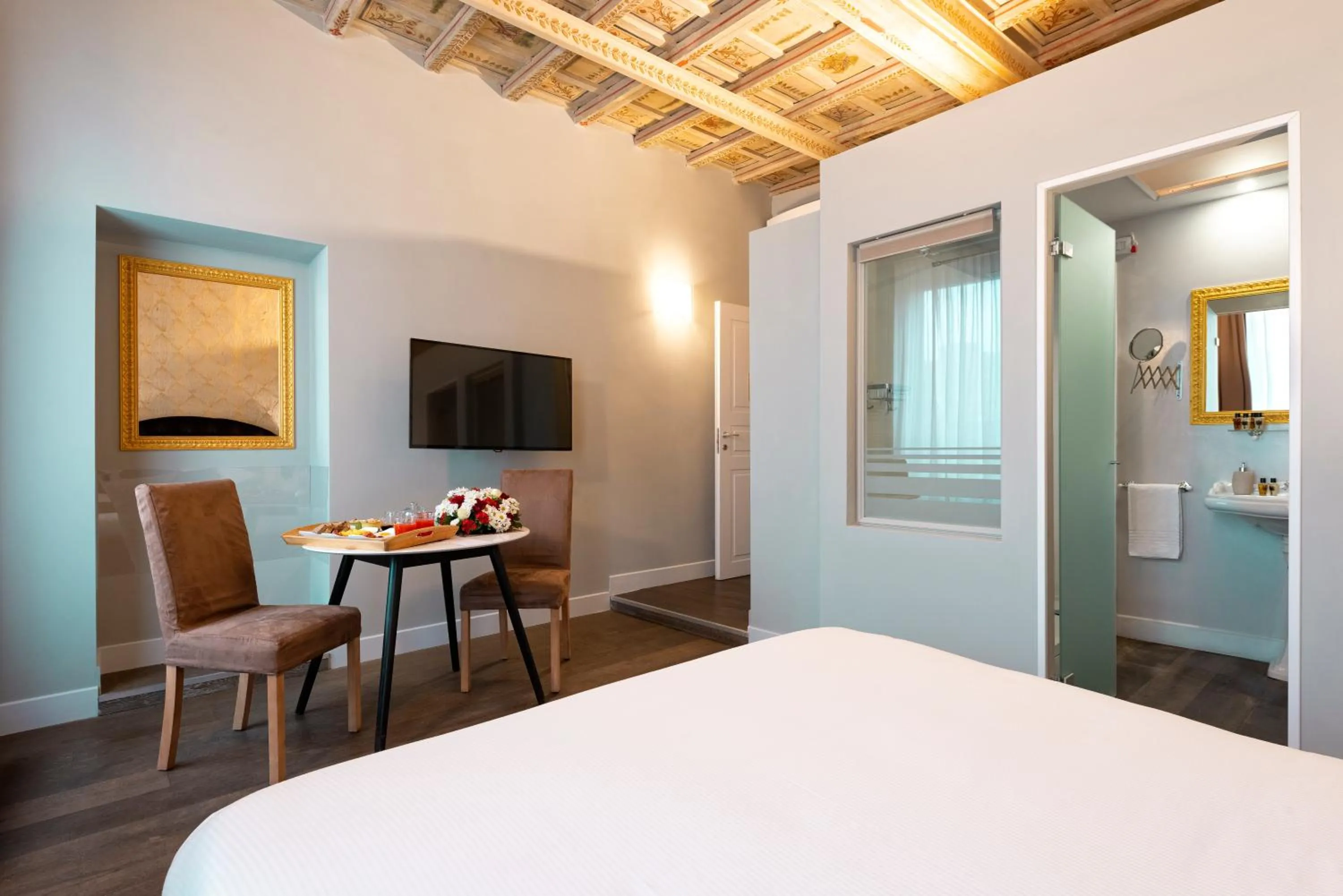 TV and multimedia, Bed in Le Suite del Barone