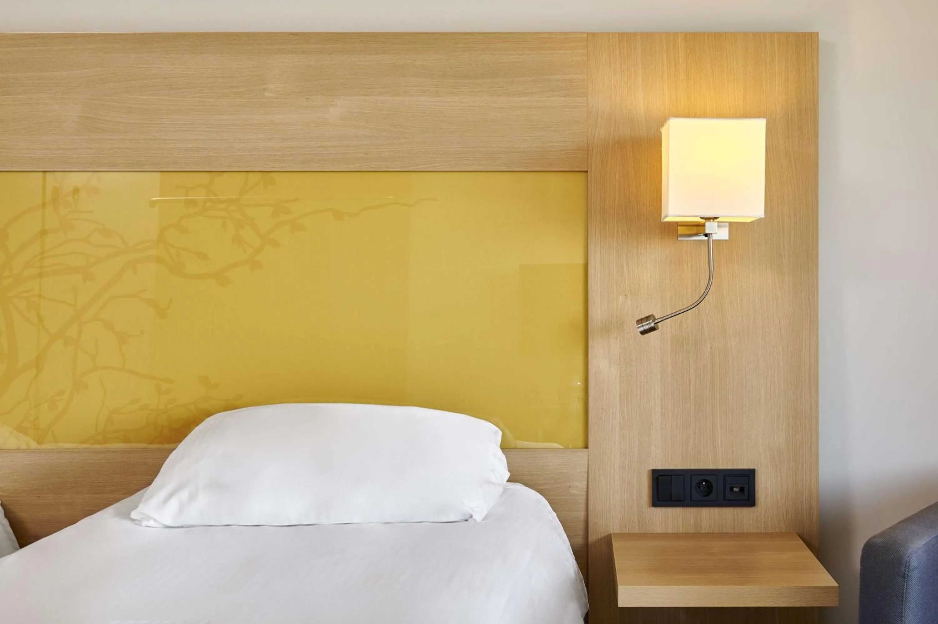 Bedroom, Bed in Park Inn by Radisson Liege Airport