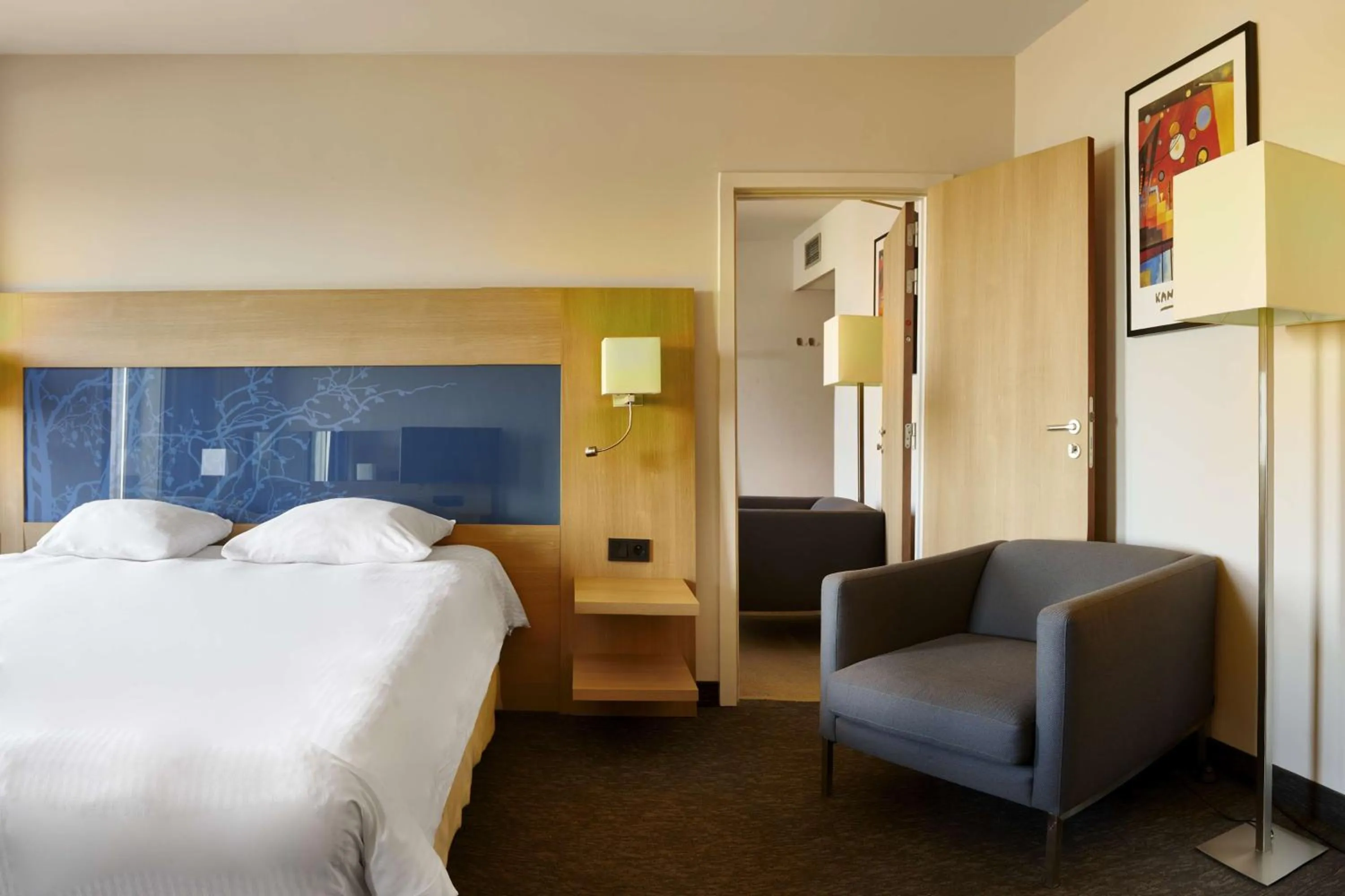 Bedroom, Bed in Park Inn by Radisson Liege Airport