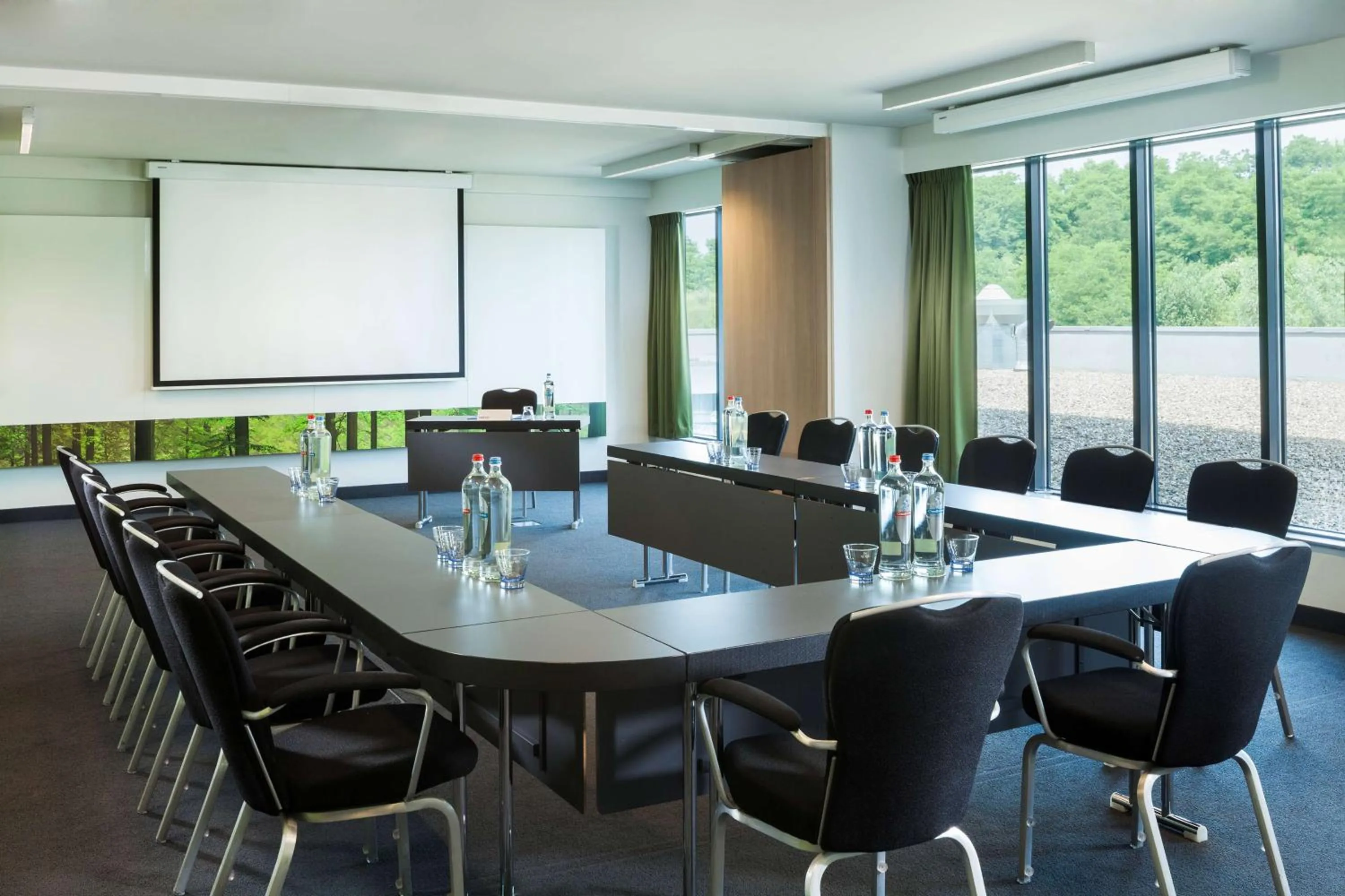 Meeting/conference room in Park Inn by Radisson Liege Airport