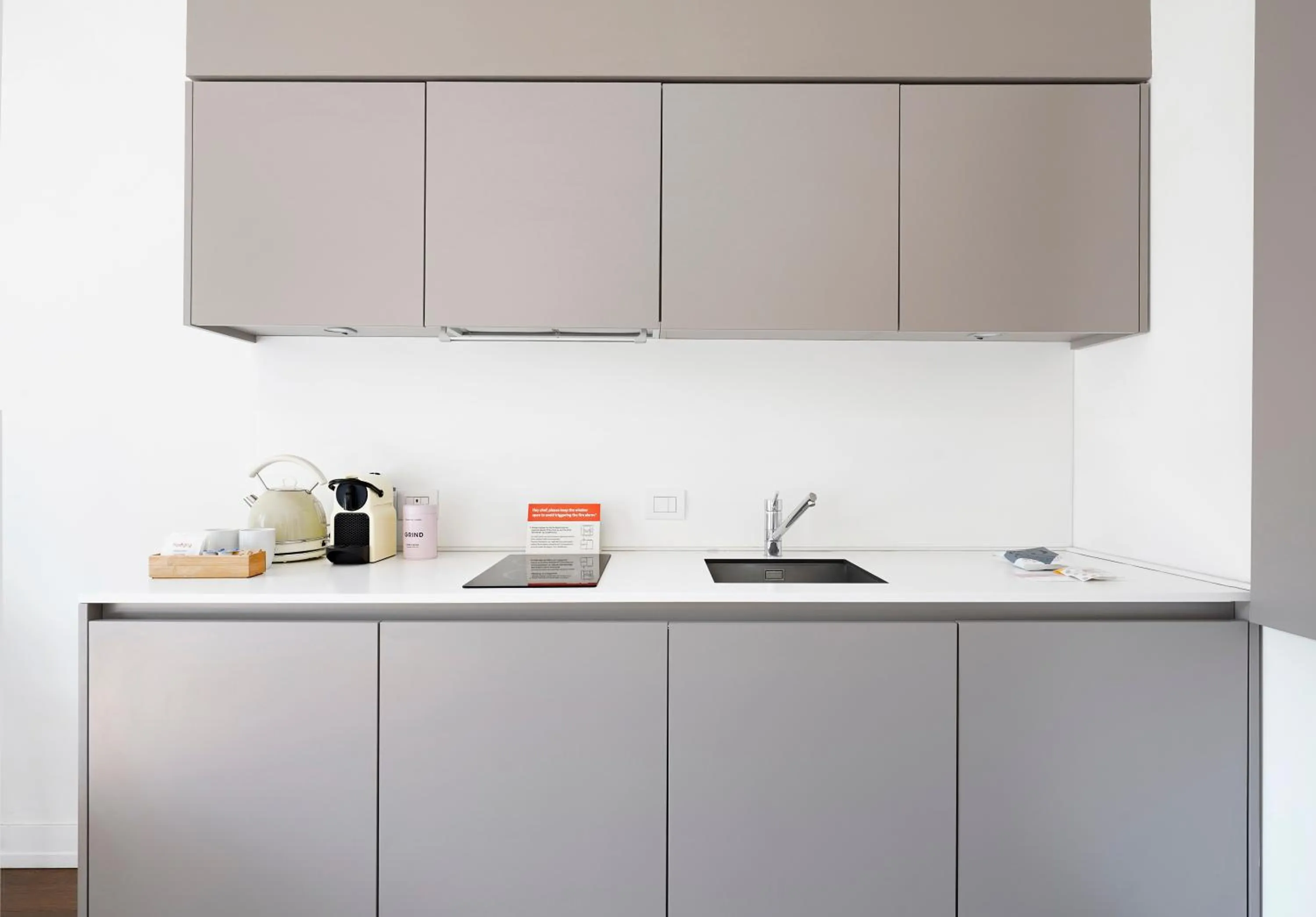 Coffee/tea facilities in Numa Florence Vita