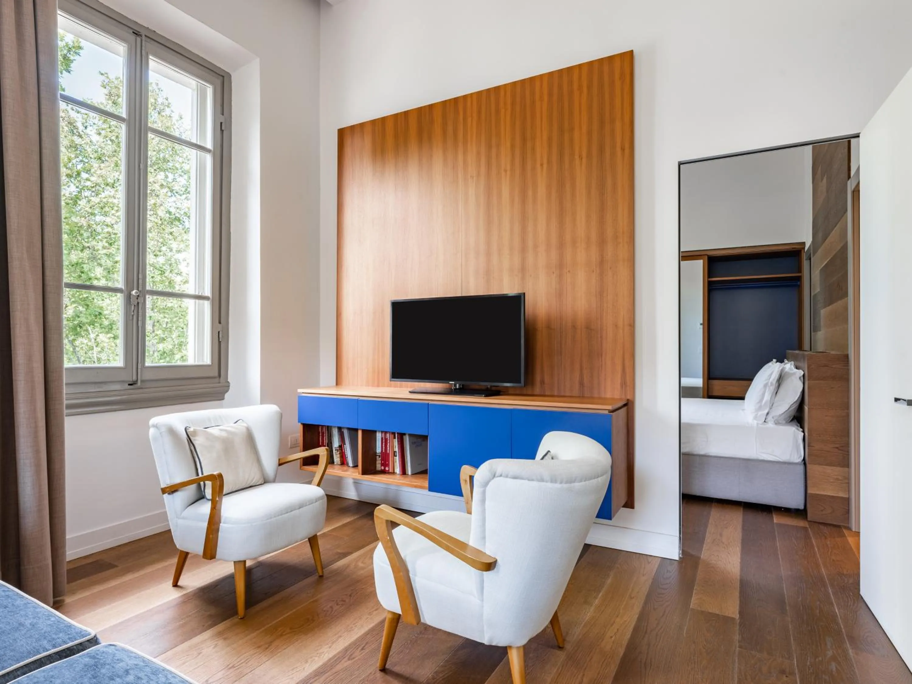 TV and multimedia in Numa Florence Vita