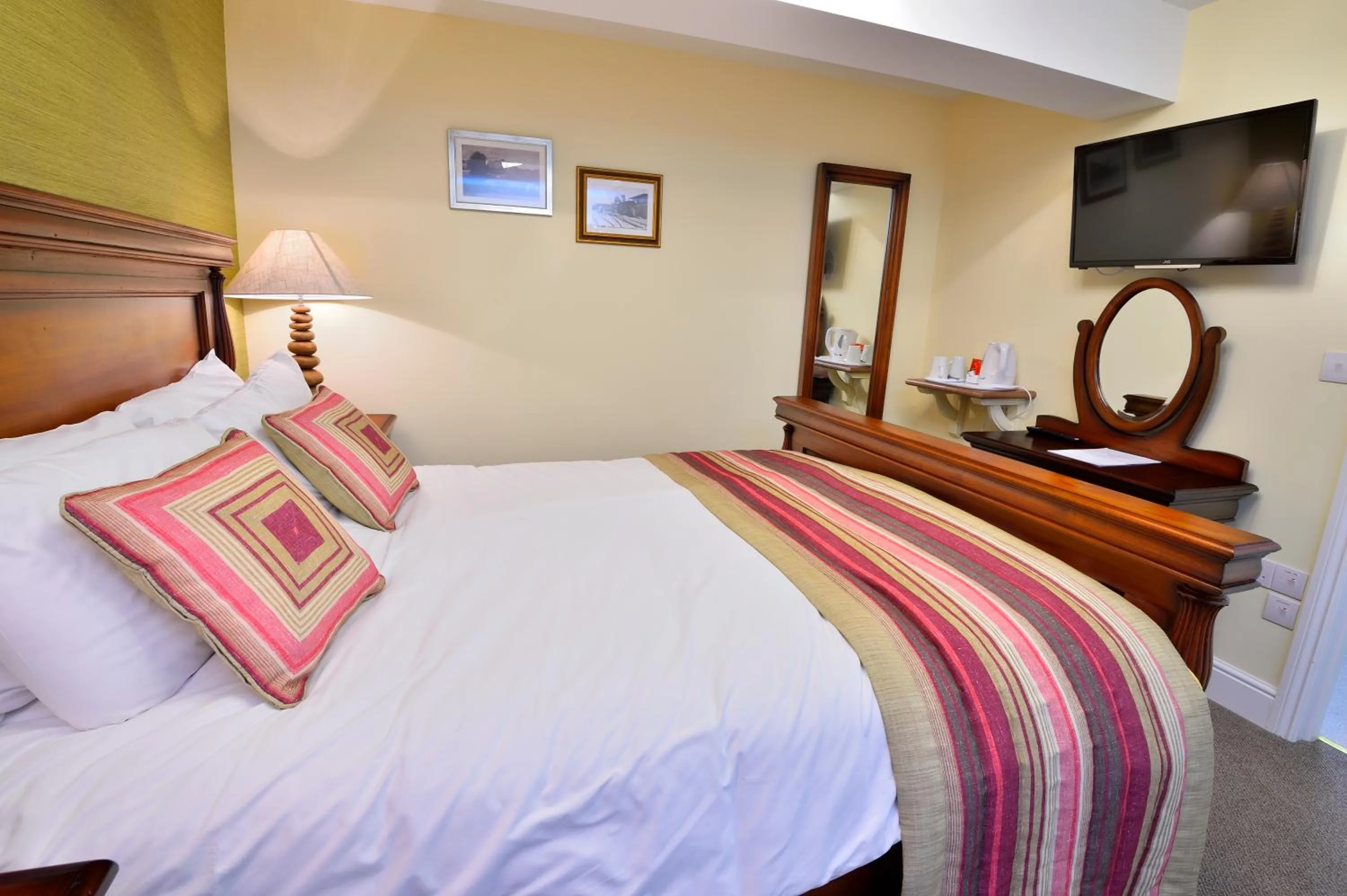 King Room in The George Hotel