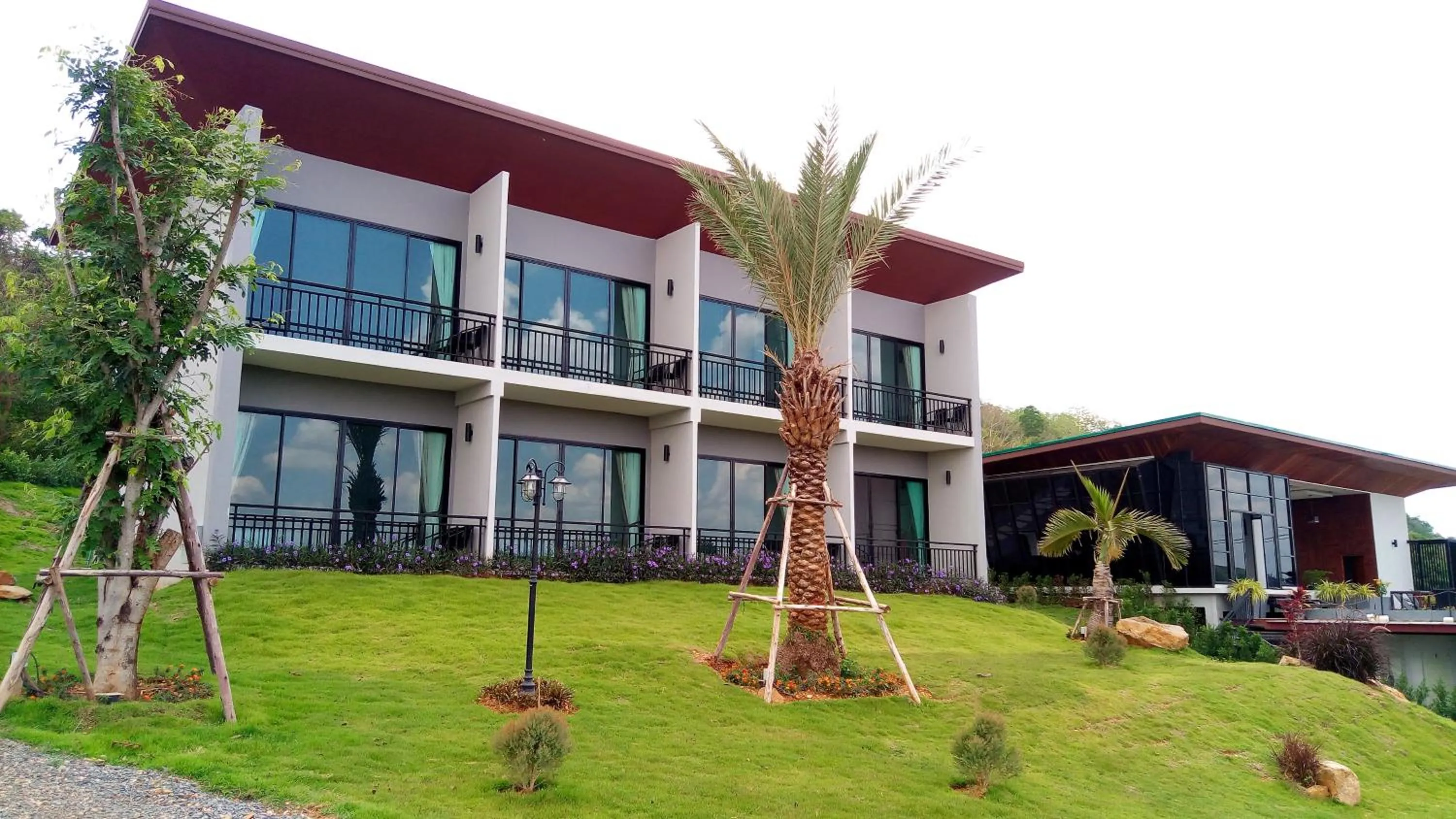 Property building in Phurapee Pakchong