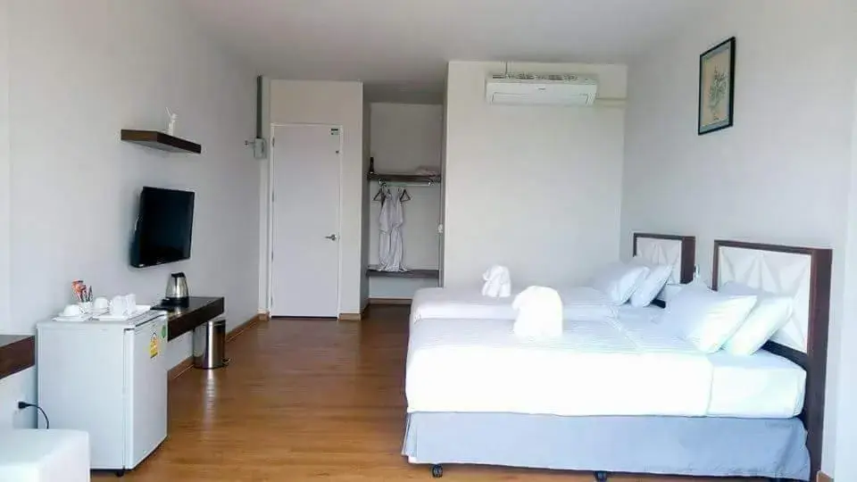 Phurapee Pakchong Phurapee Pakchong