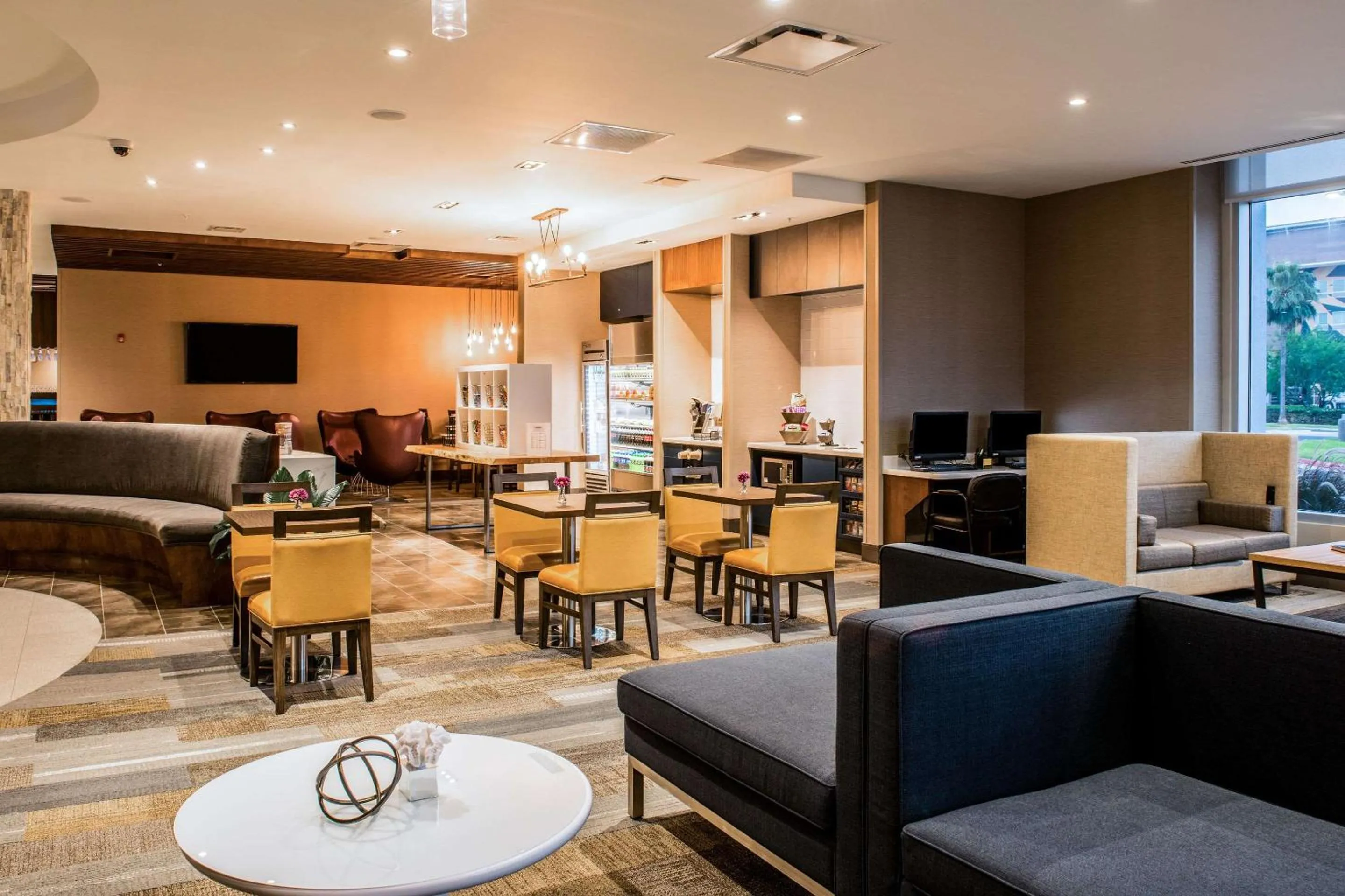 Restaurant/places to eat in Cambria Hotel McAllen Convention Center