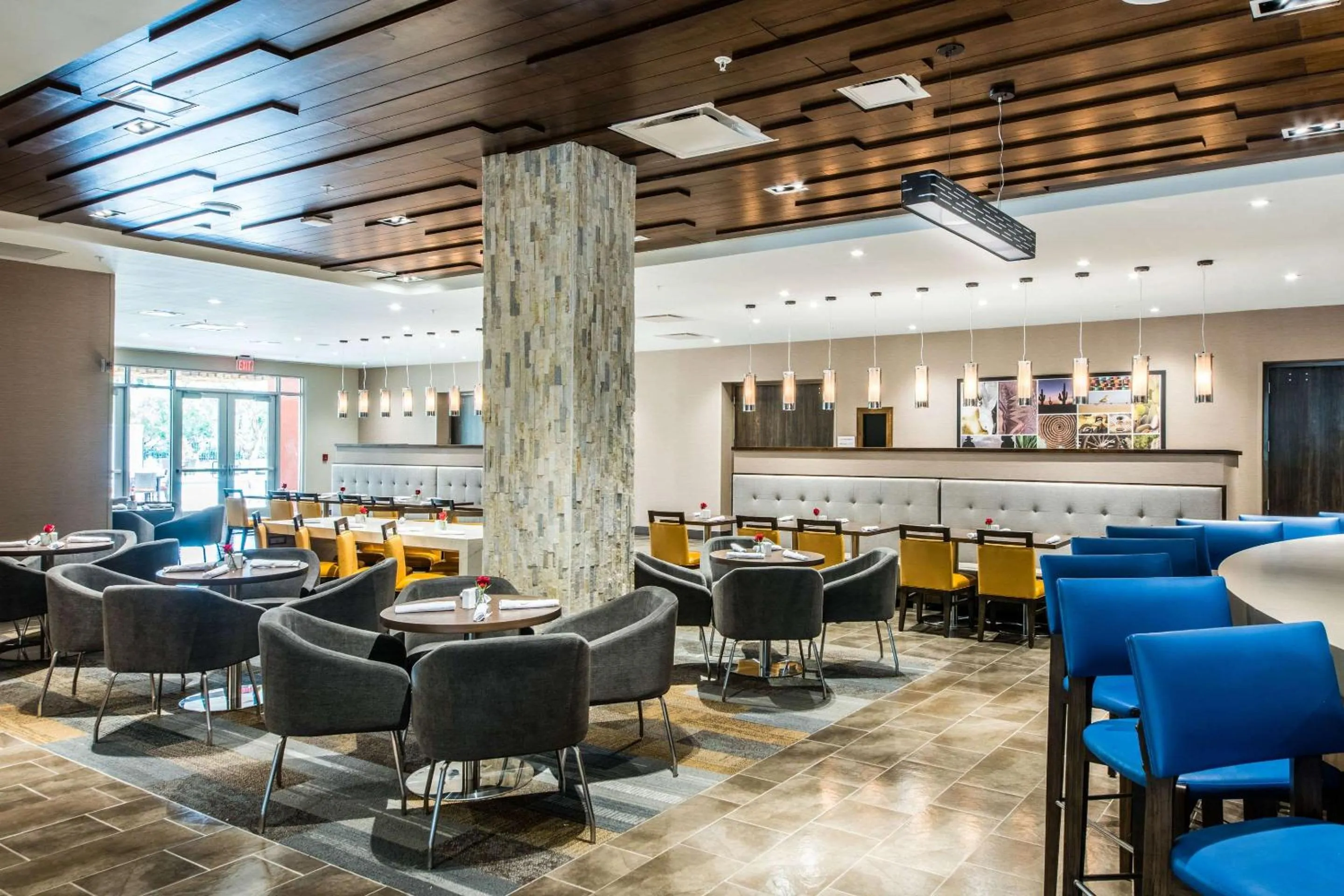 Restaurant/places to eat in Cambria Hotel McAllen Convention Center