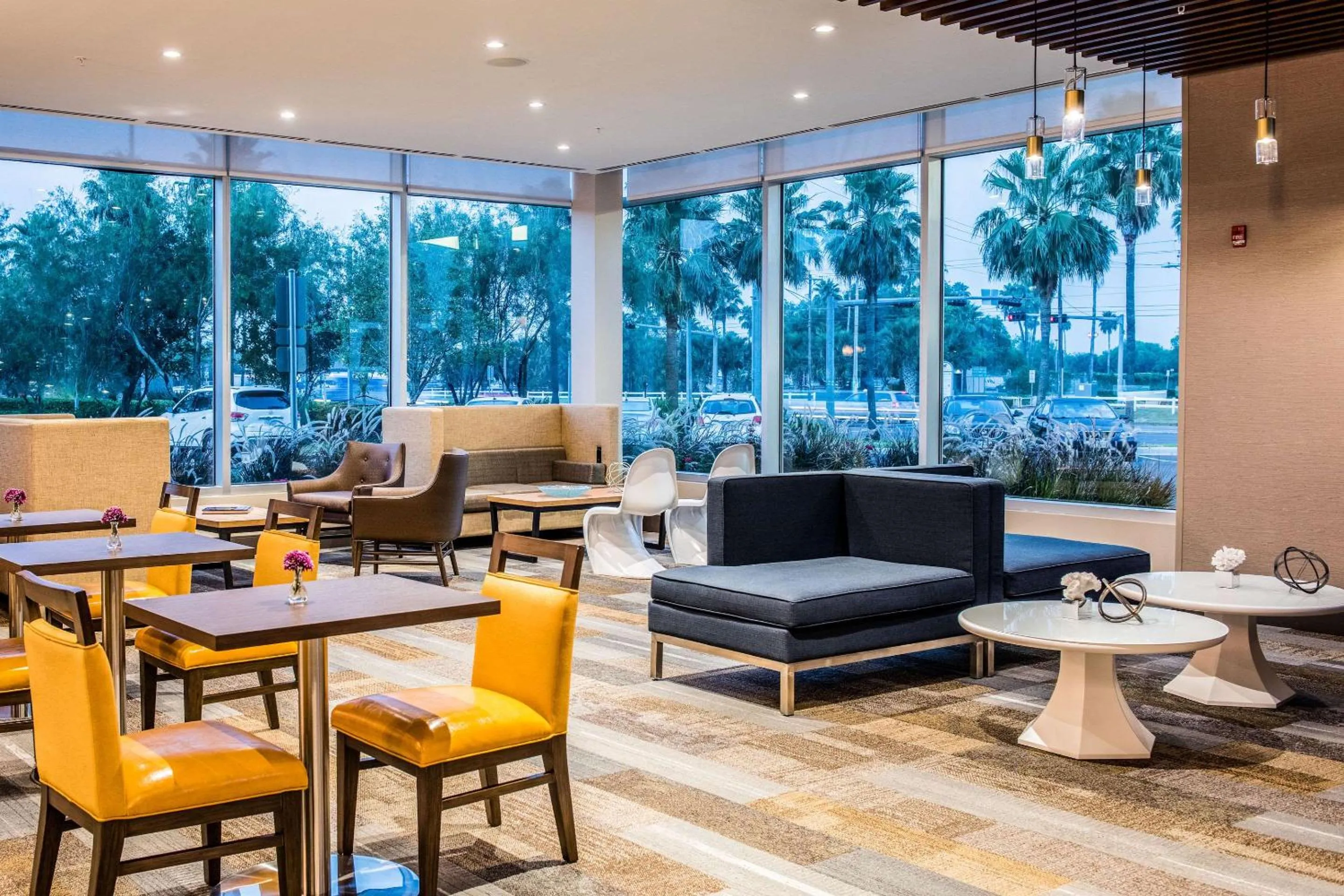 Restaurant/places to eat in Cambria Hotel McAllen Convention Center