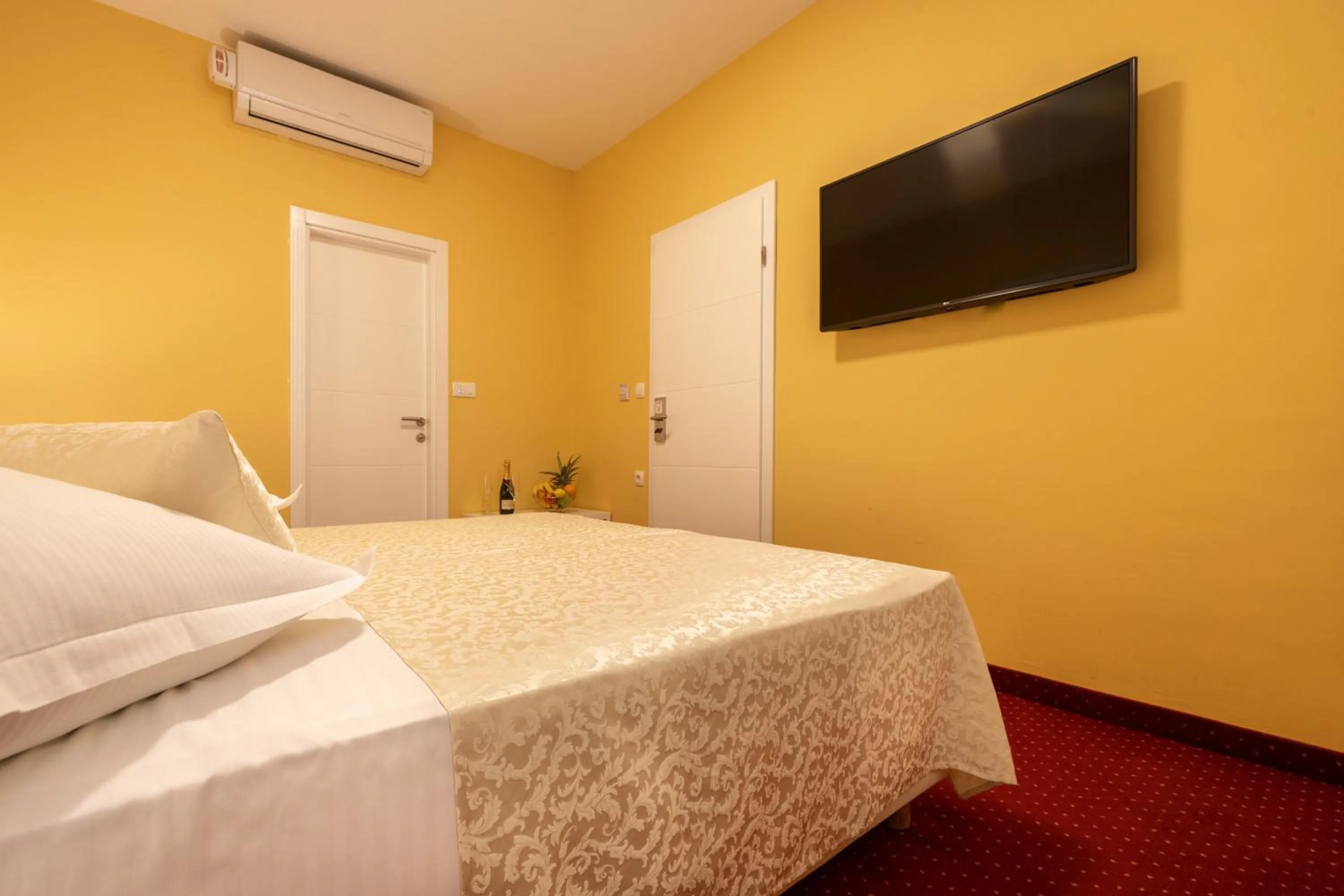 TV and multimedia in Villa Riva