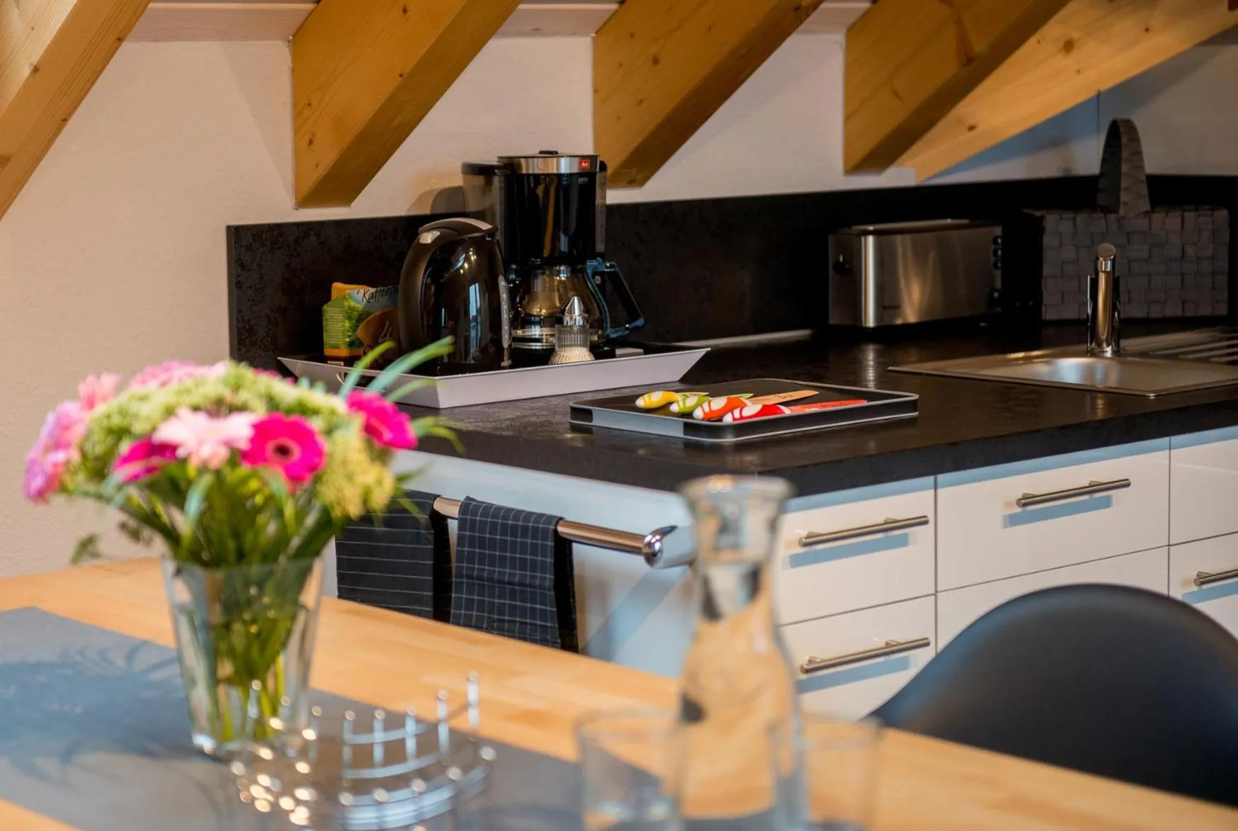 Coffee/tea facilities in Design-Apartments by Ulrike Horster