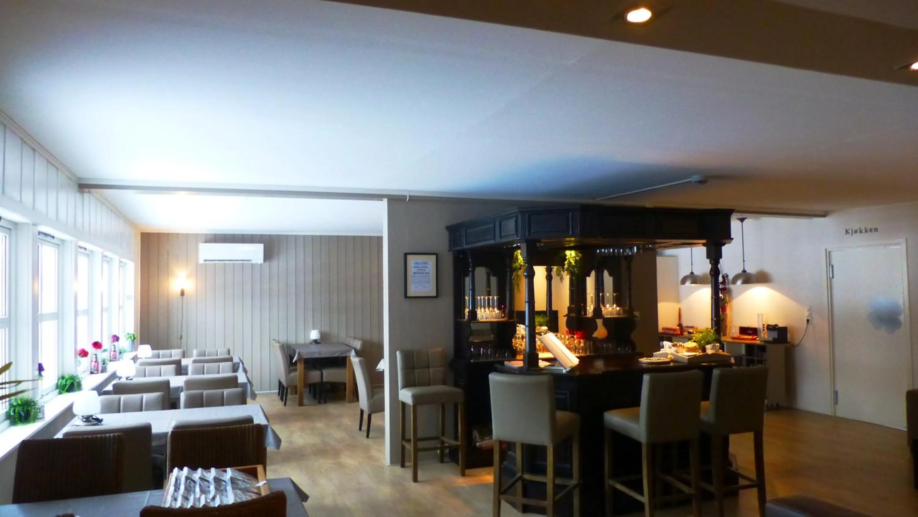 Food and drinks in Løvheim Gjestehus - Anneks