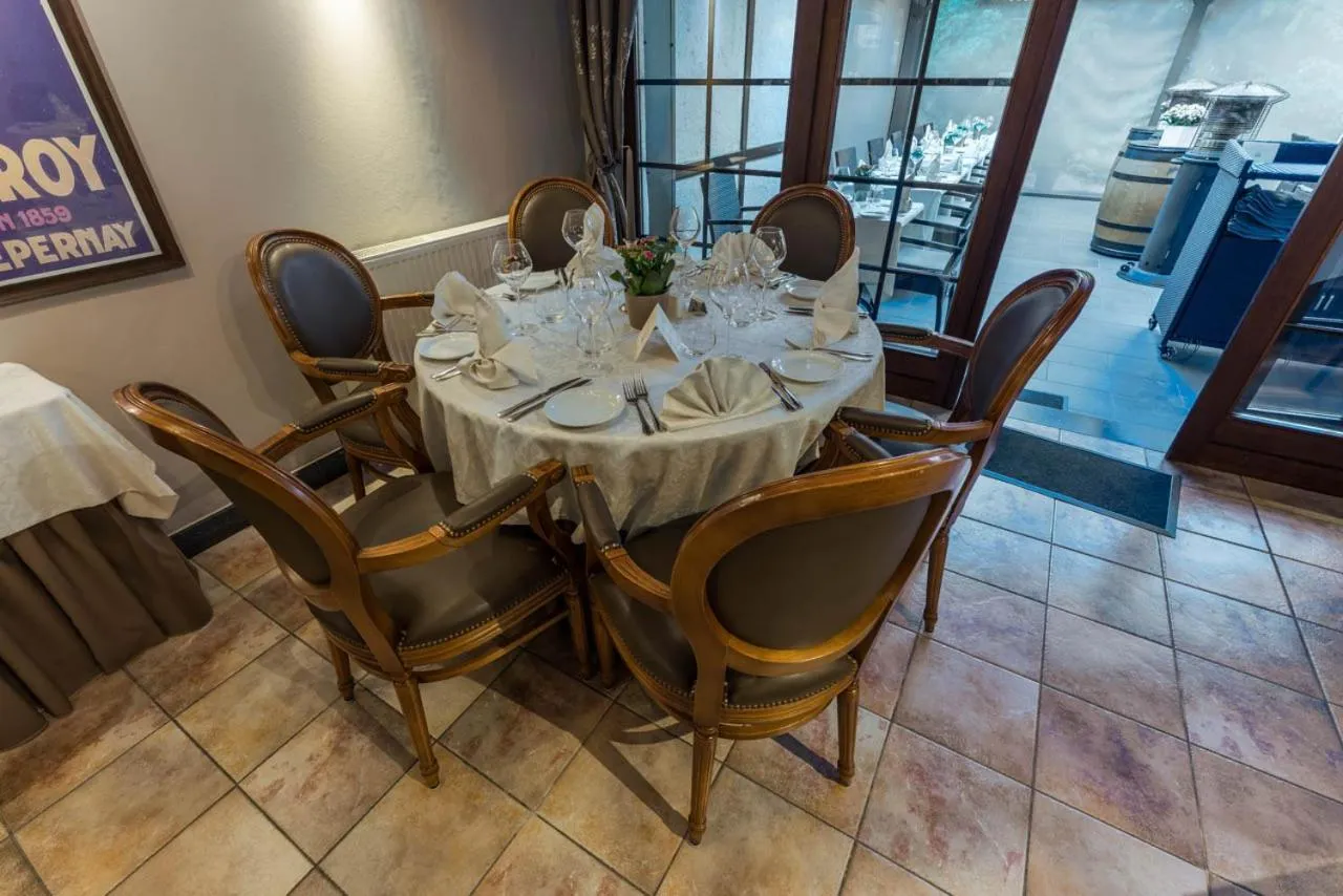 Logis Hôtel Le Menobu