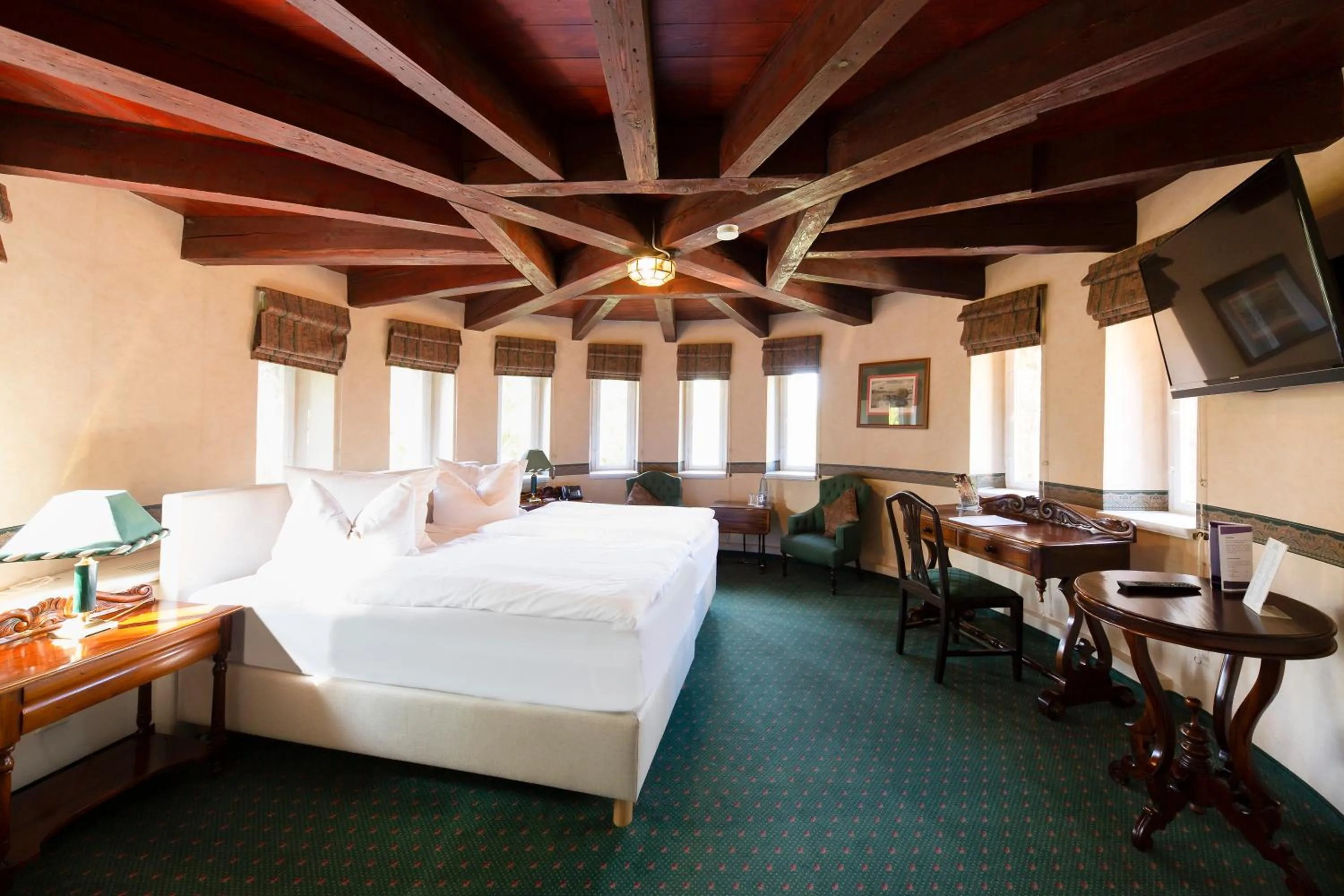 Day, Bed in Schlosshotel Villa Westerberge