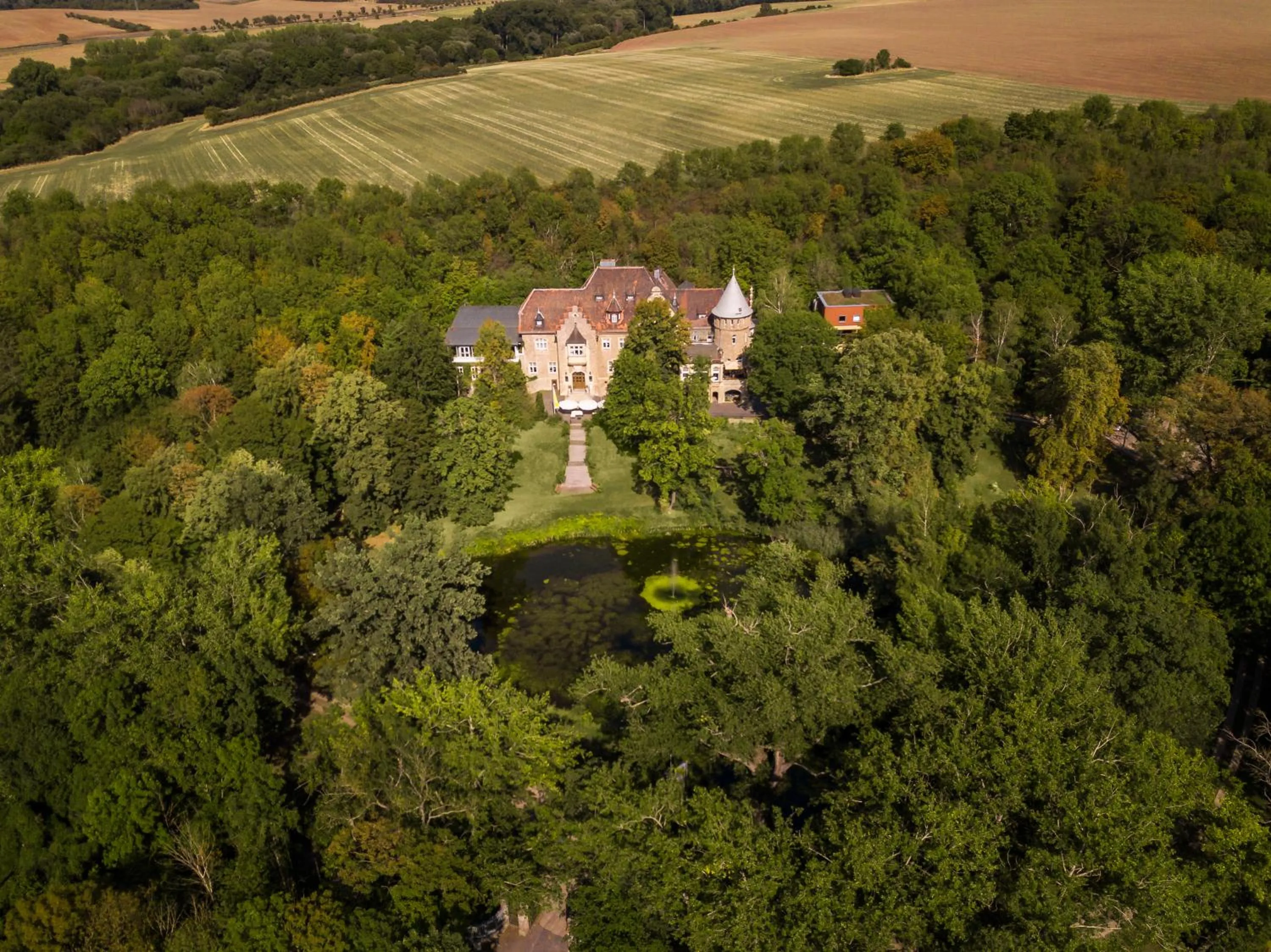 Facade/entrance in Schlosshotel Villa Westerberge