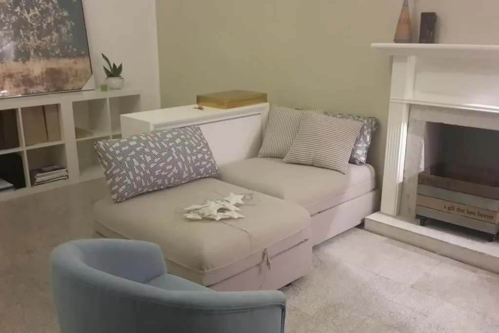 Seating area in Oikia