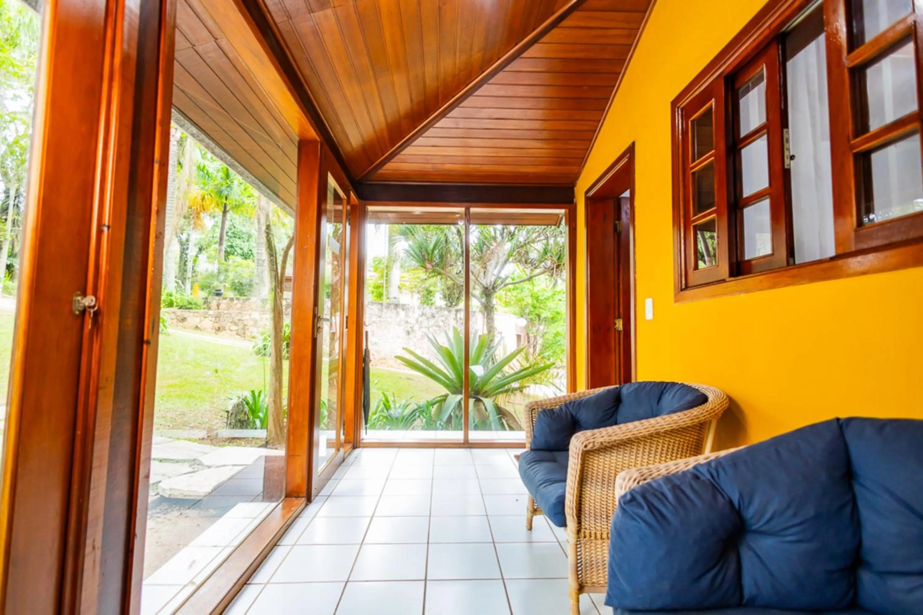 Patio in Putini Pousada e Hotel by OYO