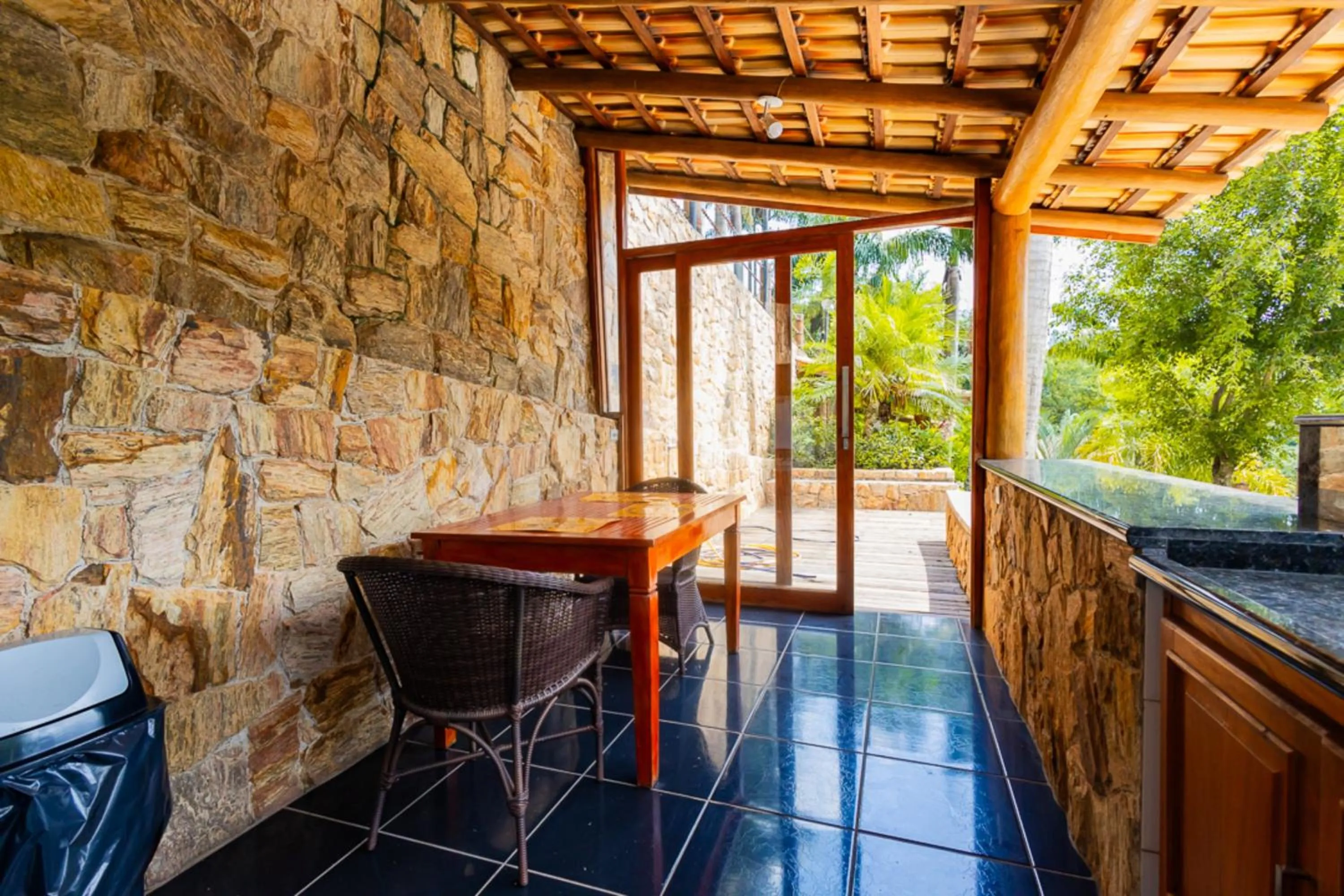 BBQ facilities in Putini Pousada e Hotel by OYO