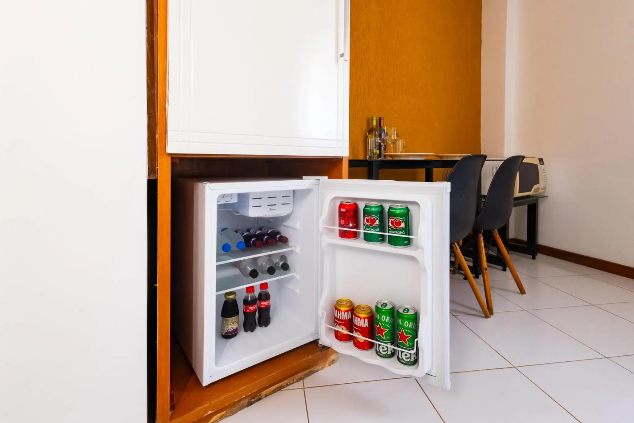 minibar in Putini Pousada e Hotel by OYO