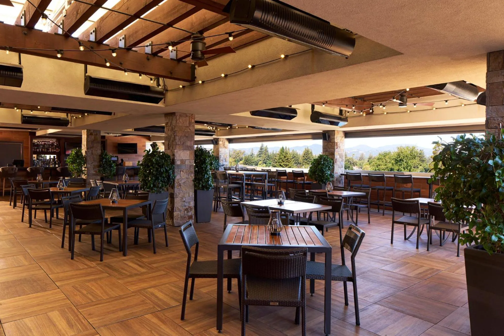 Restaurant/places to eat in Archer Hotel Napa