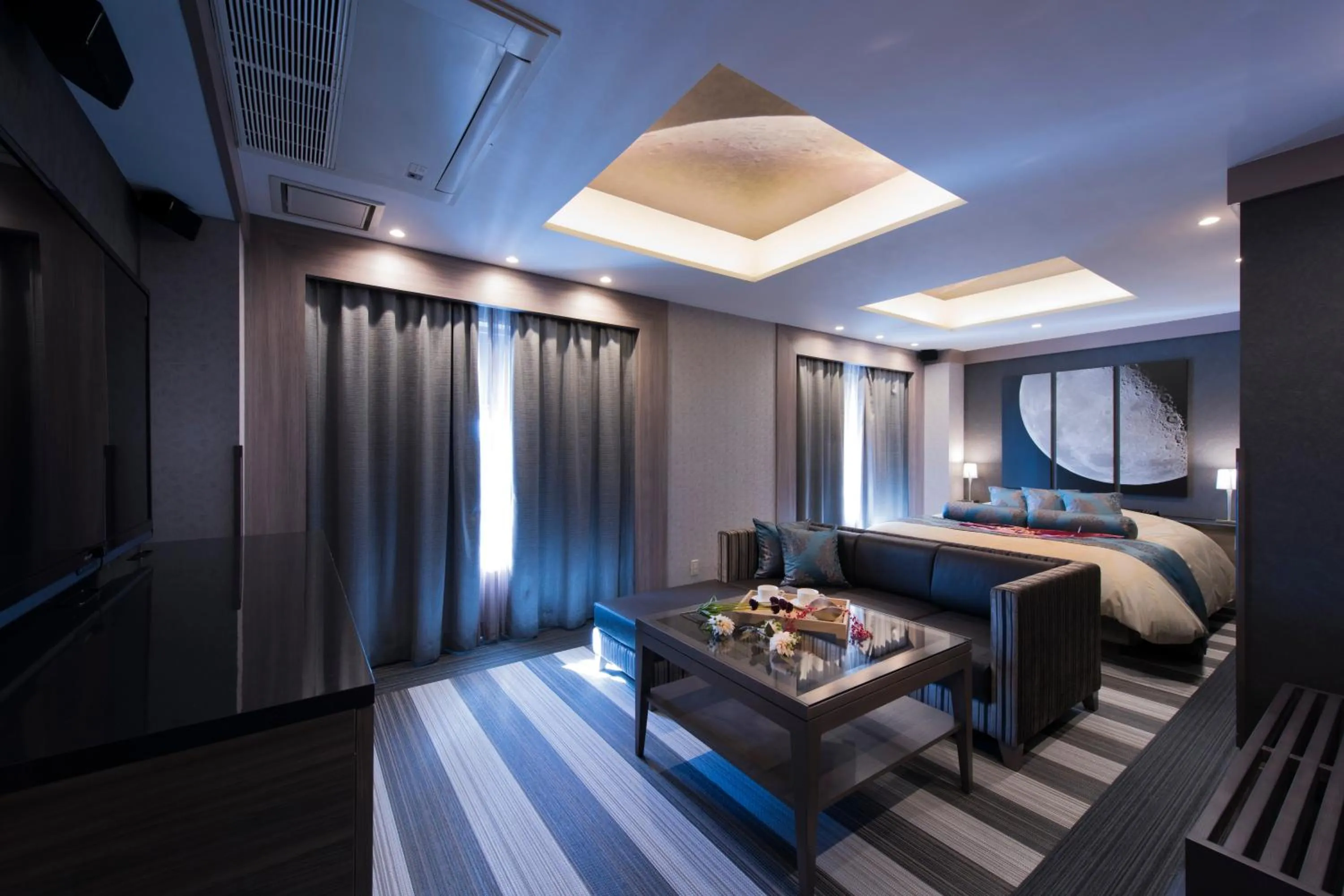 Living room, Bed in Hotel Zen Rikyu Yokohama Hazawa