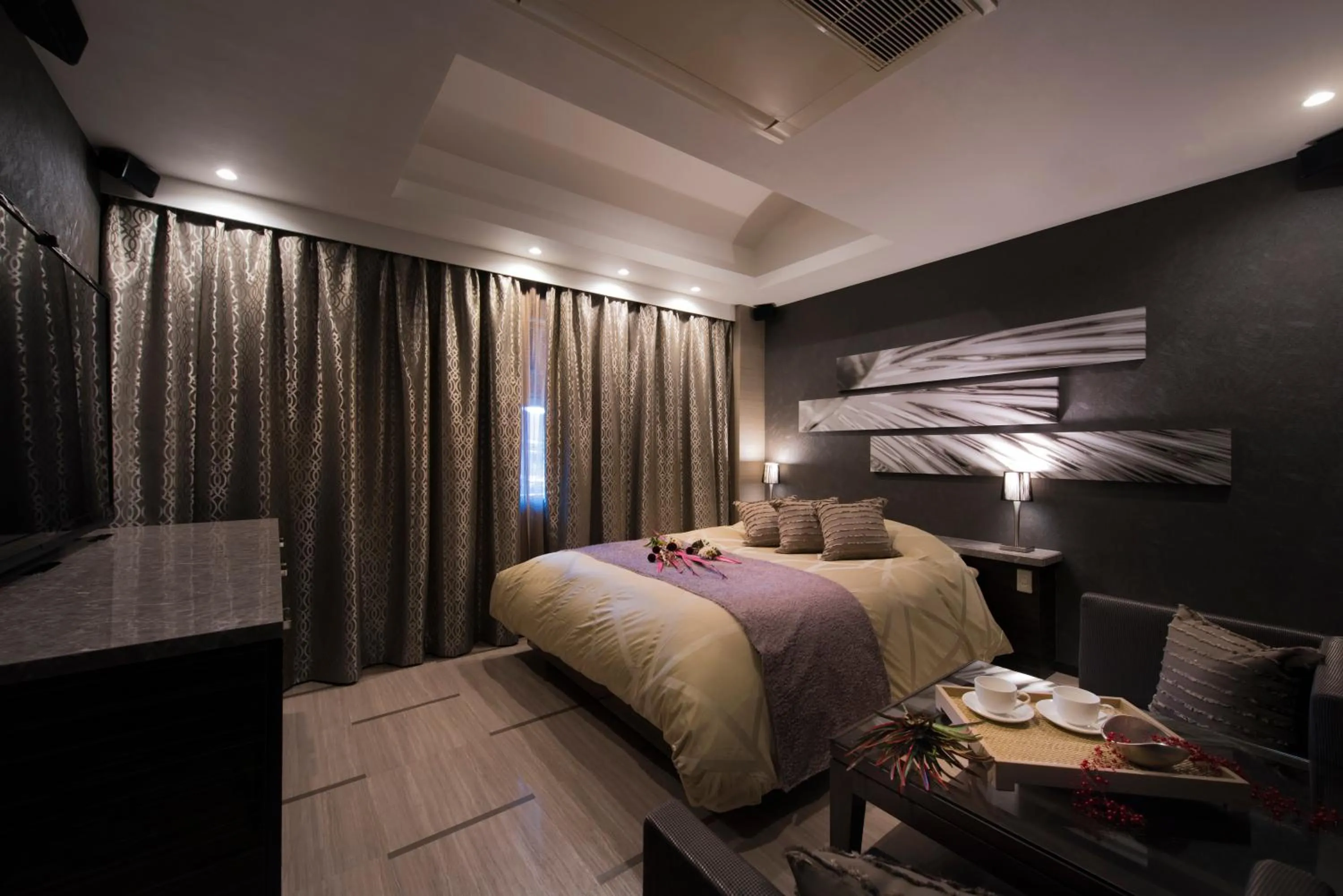 Living room, Bed in Hotel Zen Rikyu Yokohama Hazawa