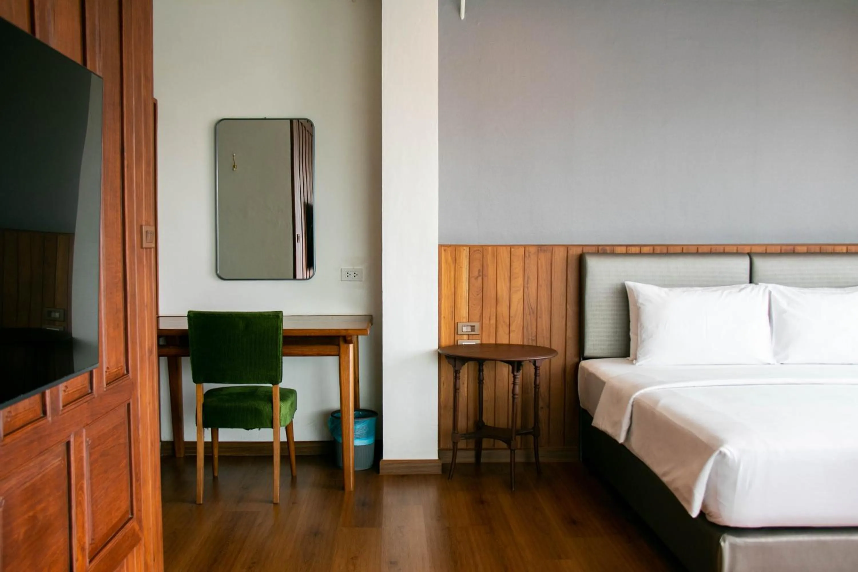 Photo of the whole room, Bed in Lamphu Tree House Boutique Hotel