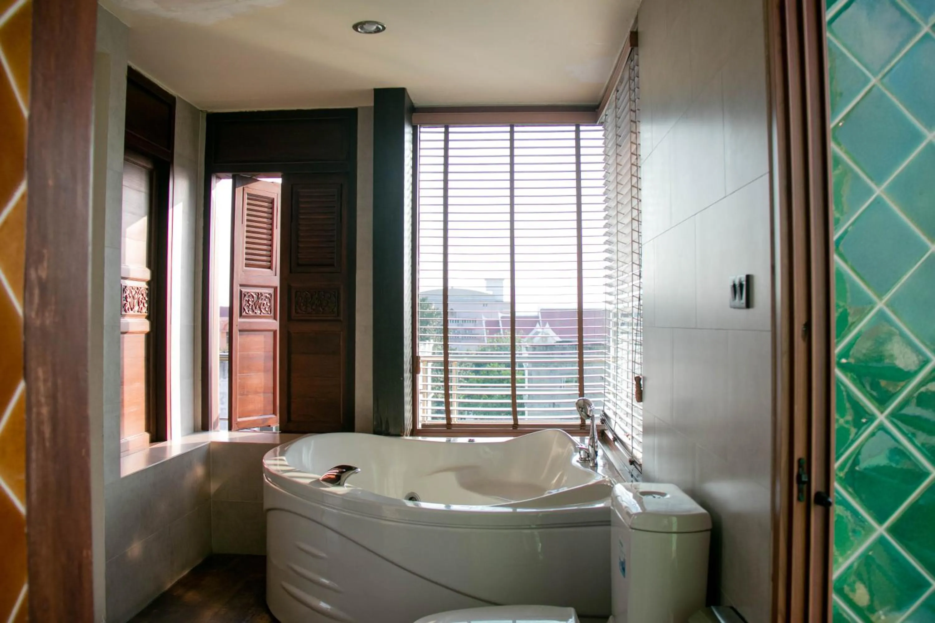Bathroom in Lamphu Tree House Boutique Hotel