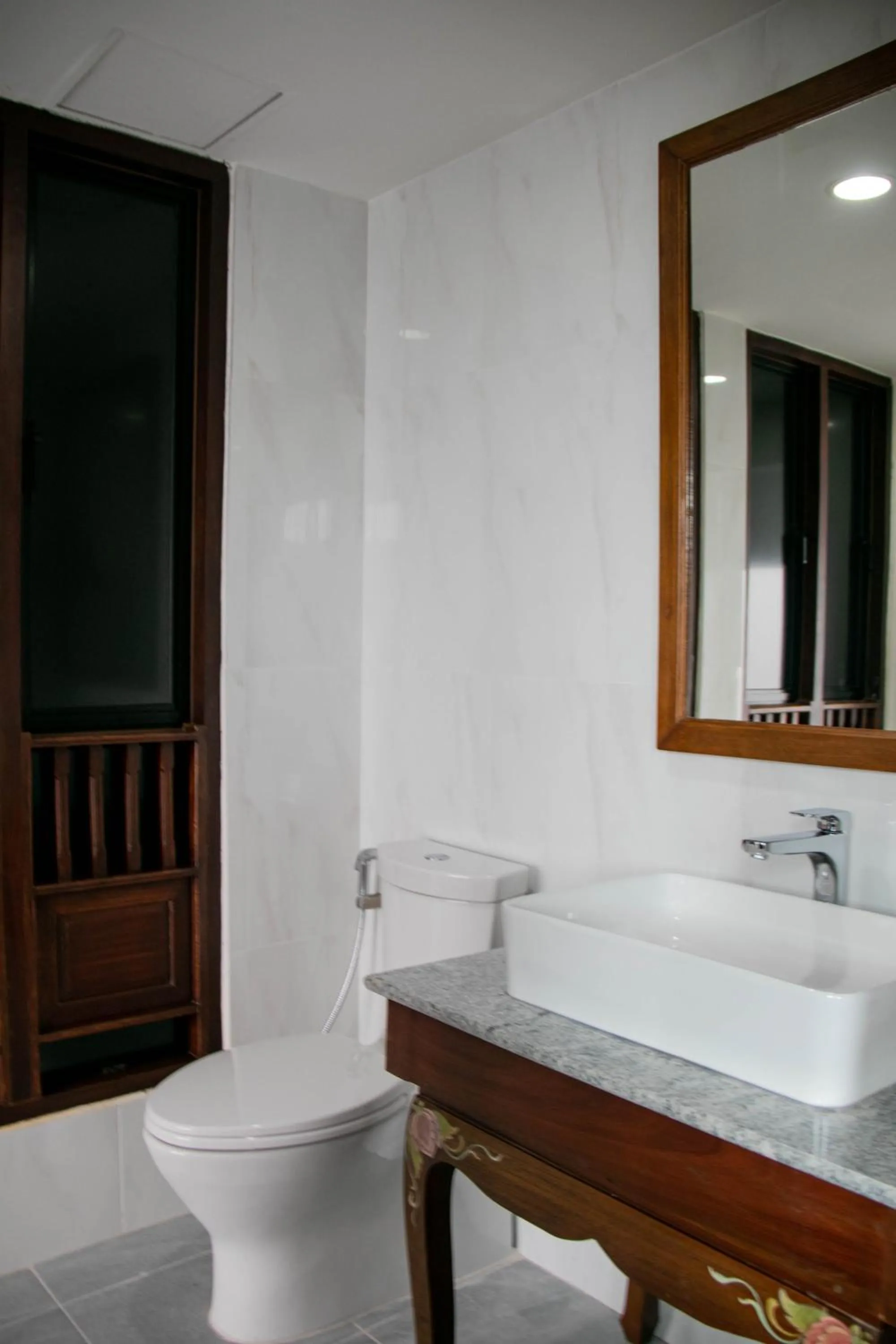 Toilet in Lamphu Tree House Boutique Hotel