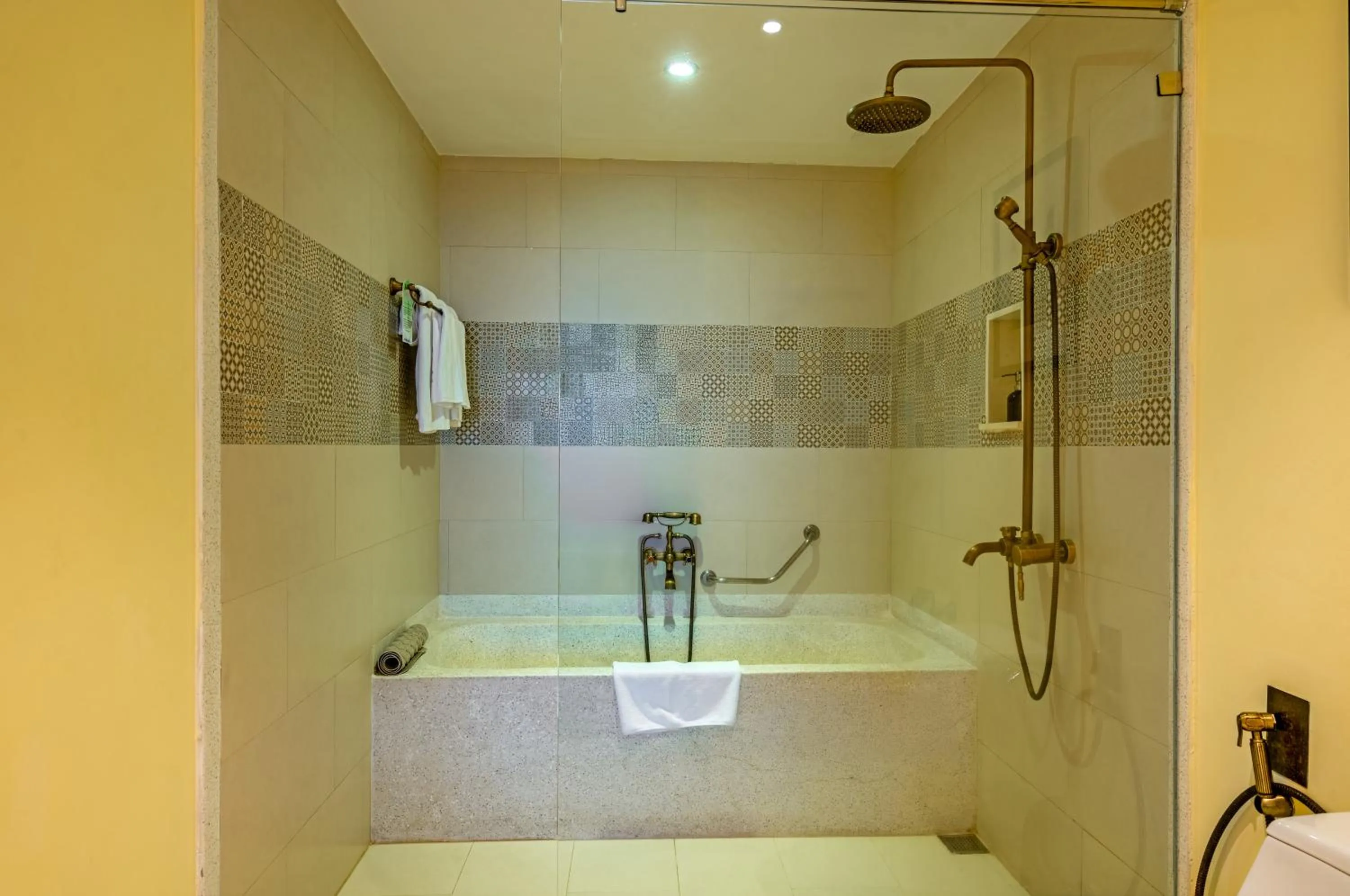 Shower in Wyndham Garden Hoi An Cua Dai Beach