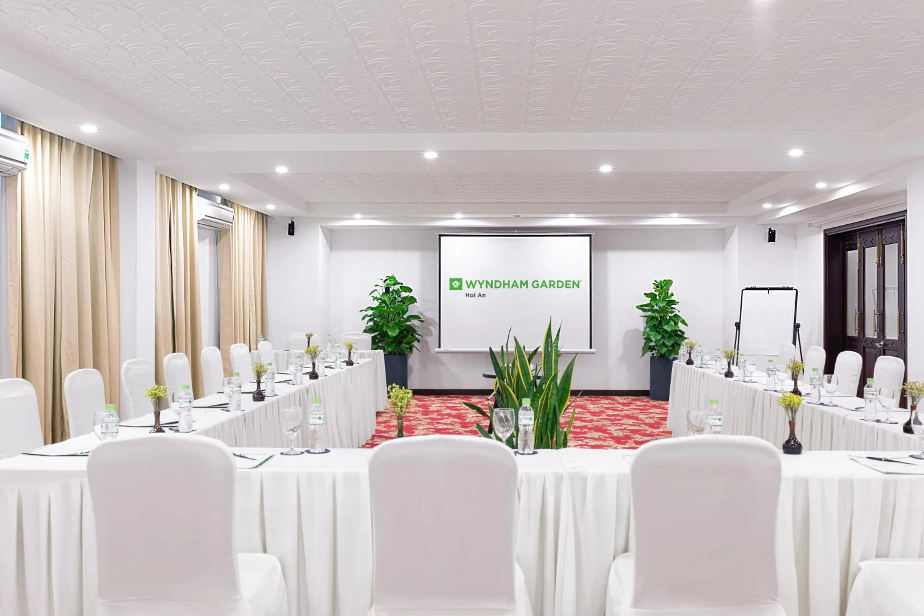 Living room in Wyndham Garden Hoi An Cua Dai Beach