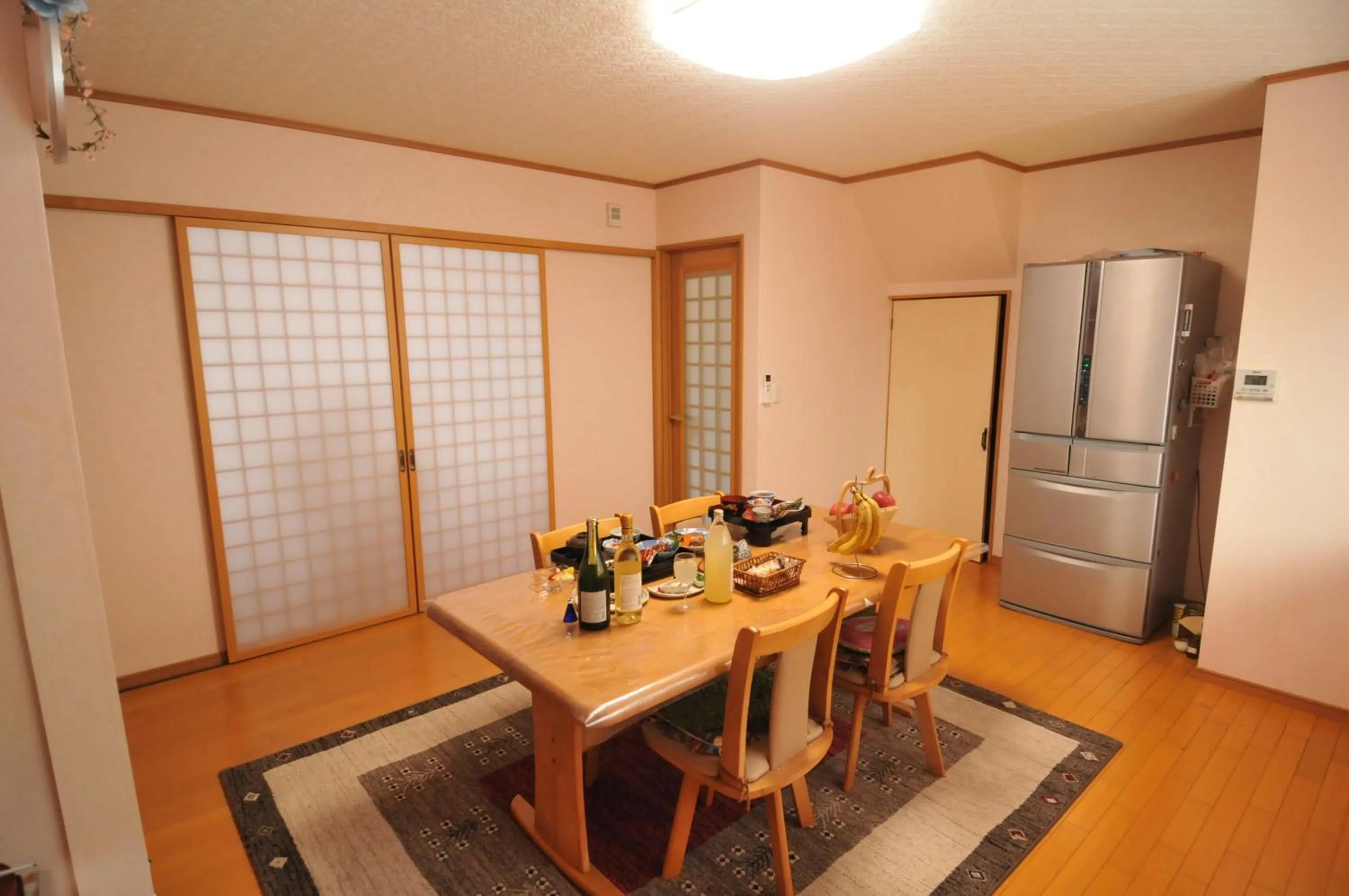 Kitchen or kitchenette in Daichan Farm Guest House