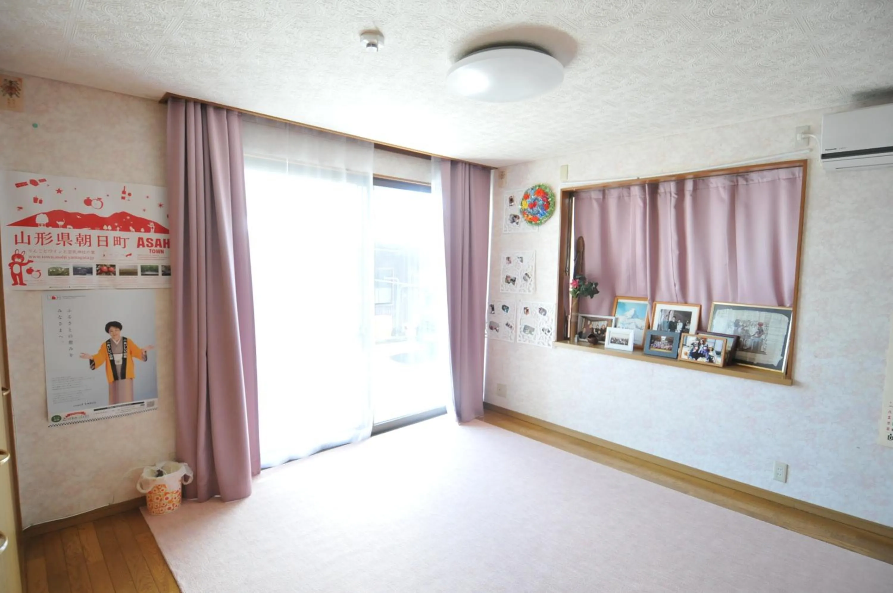 Photo of the whole room, Bed in Daichan Farm Guest House