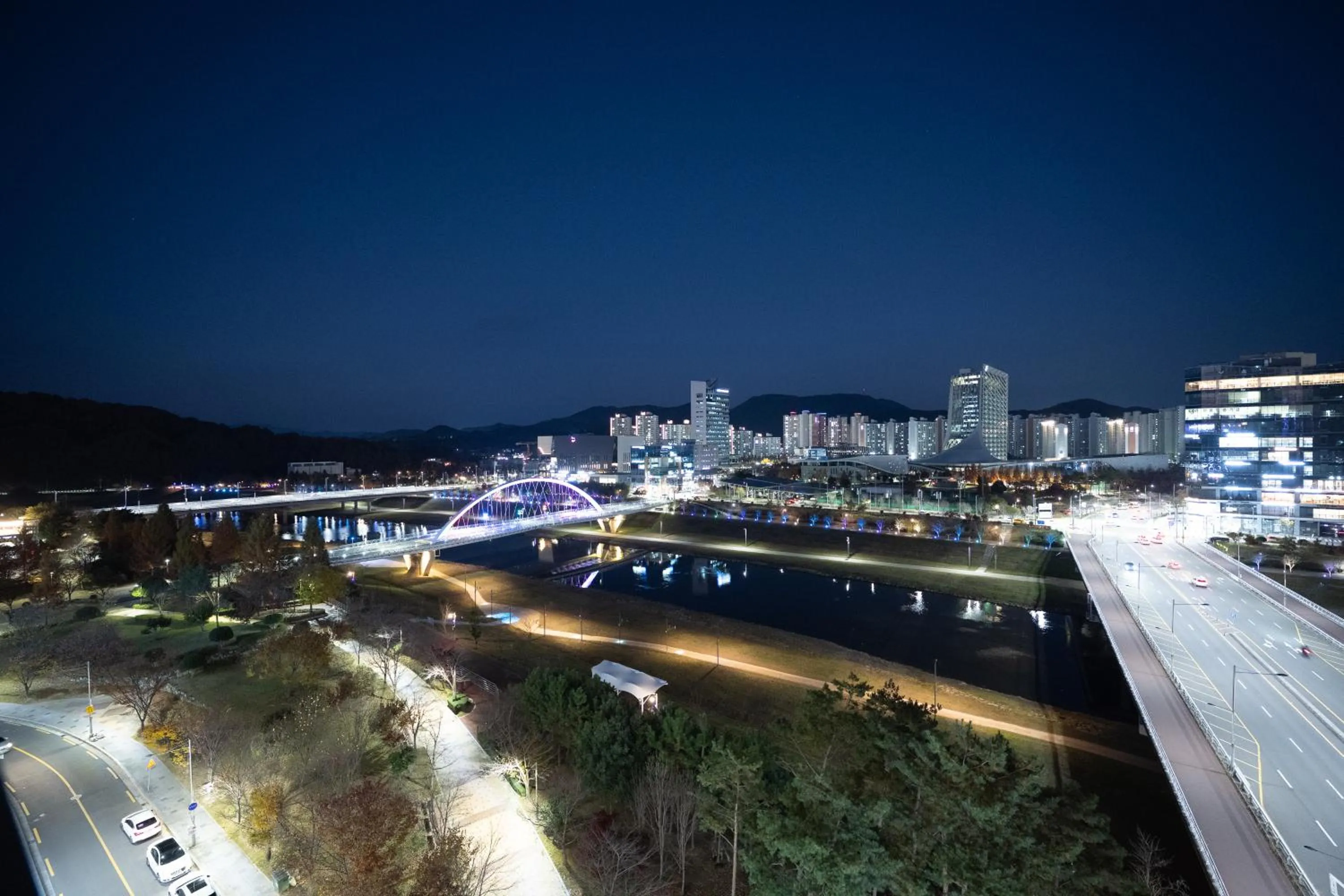 Golden Business Hotel