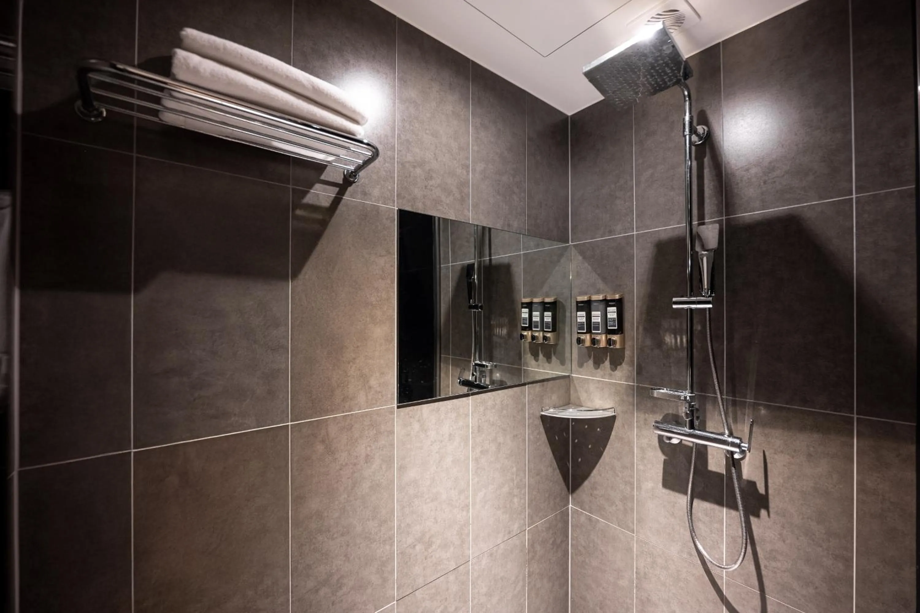 Golden Business Hotel