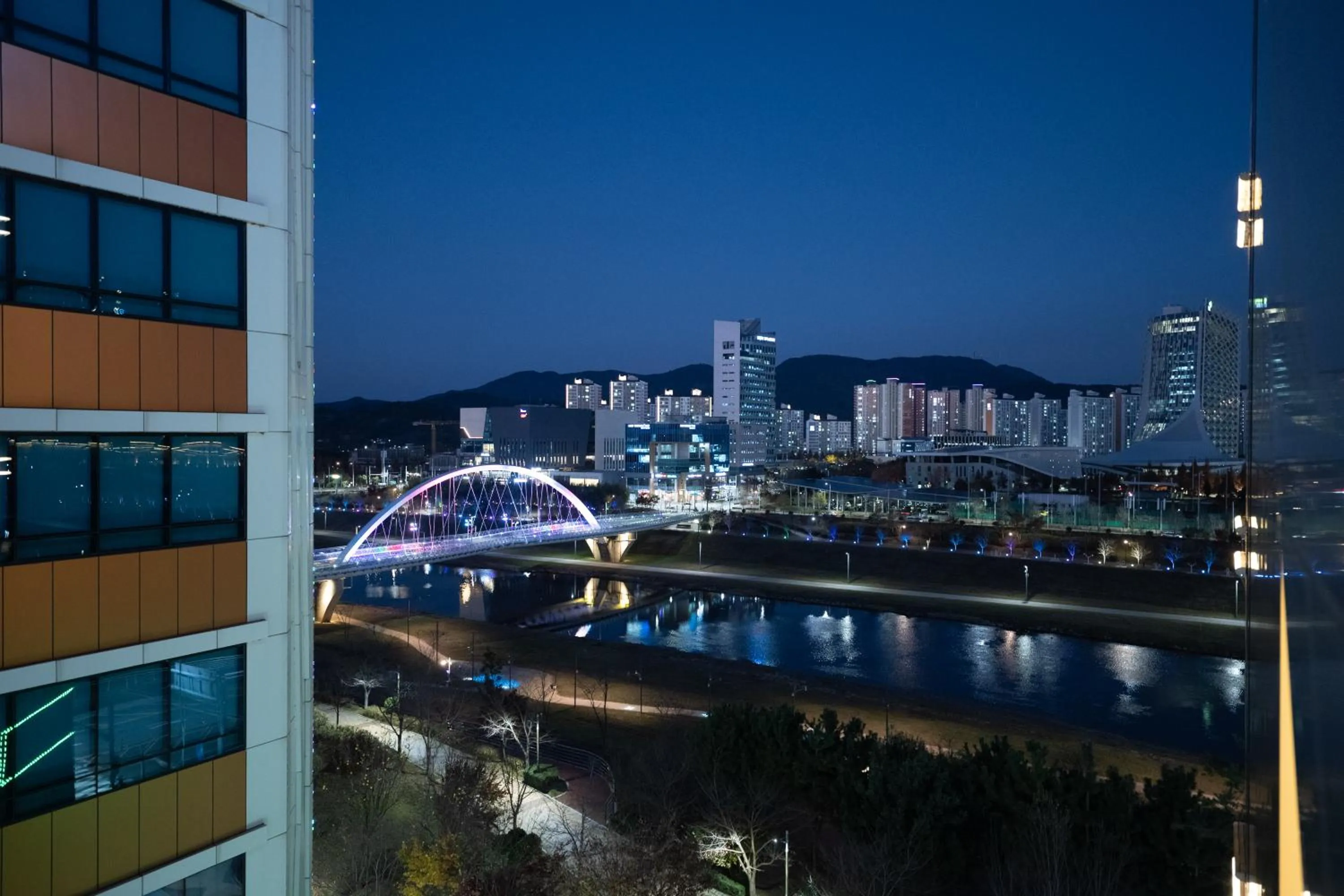 Golden Business Hotel