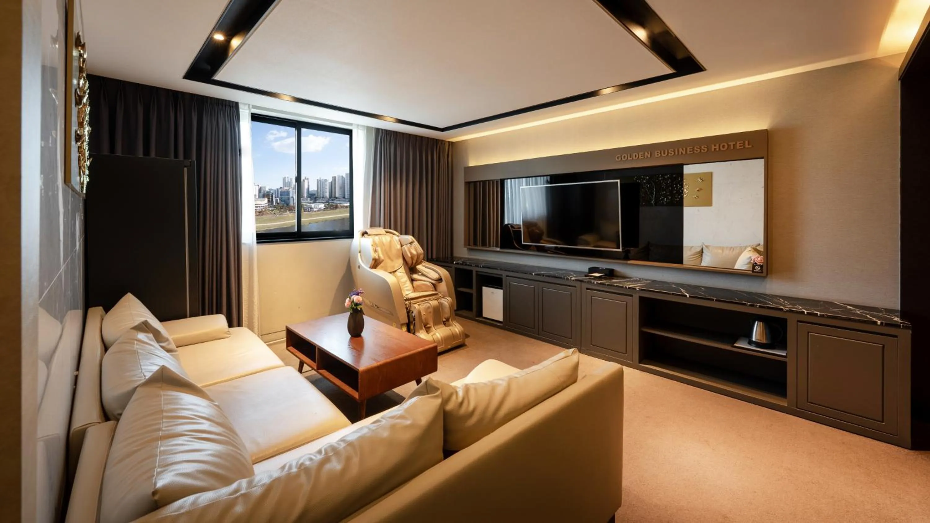 Golden Business Hotel