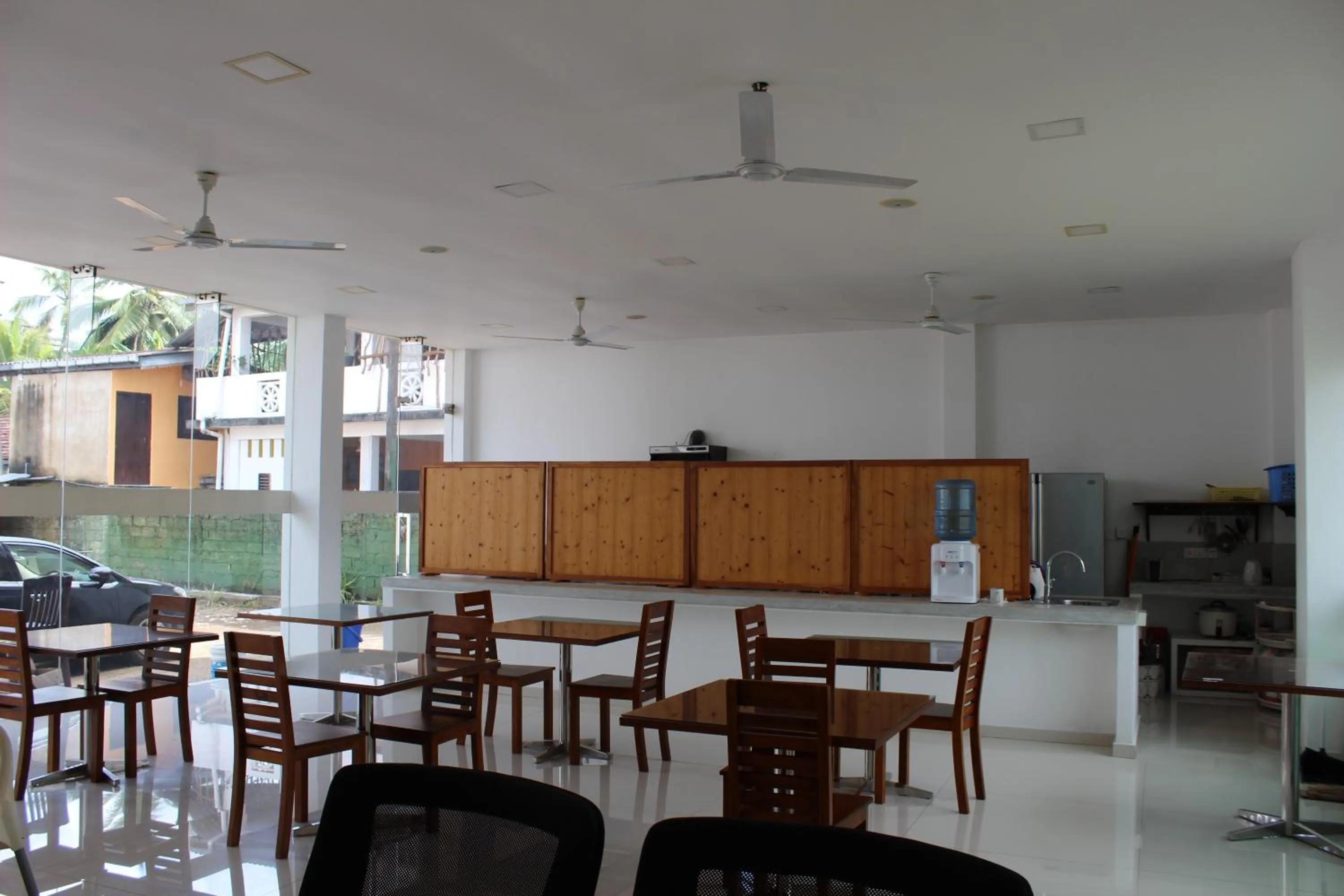 Restaurant/places to eat in Heaven By O