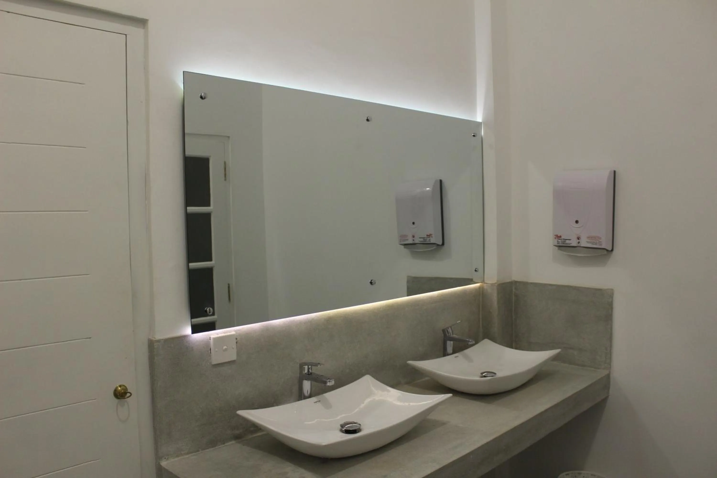 Area and facilities in Heaven By O