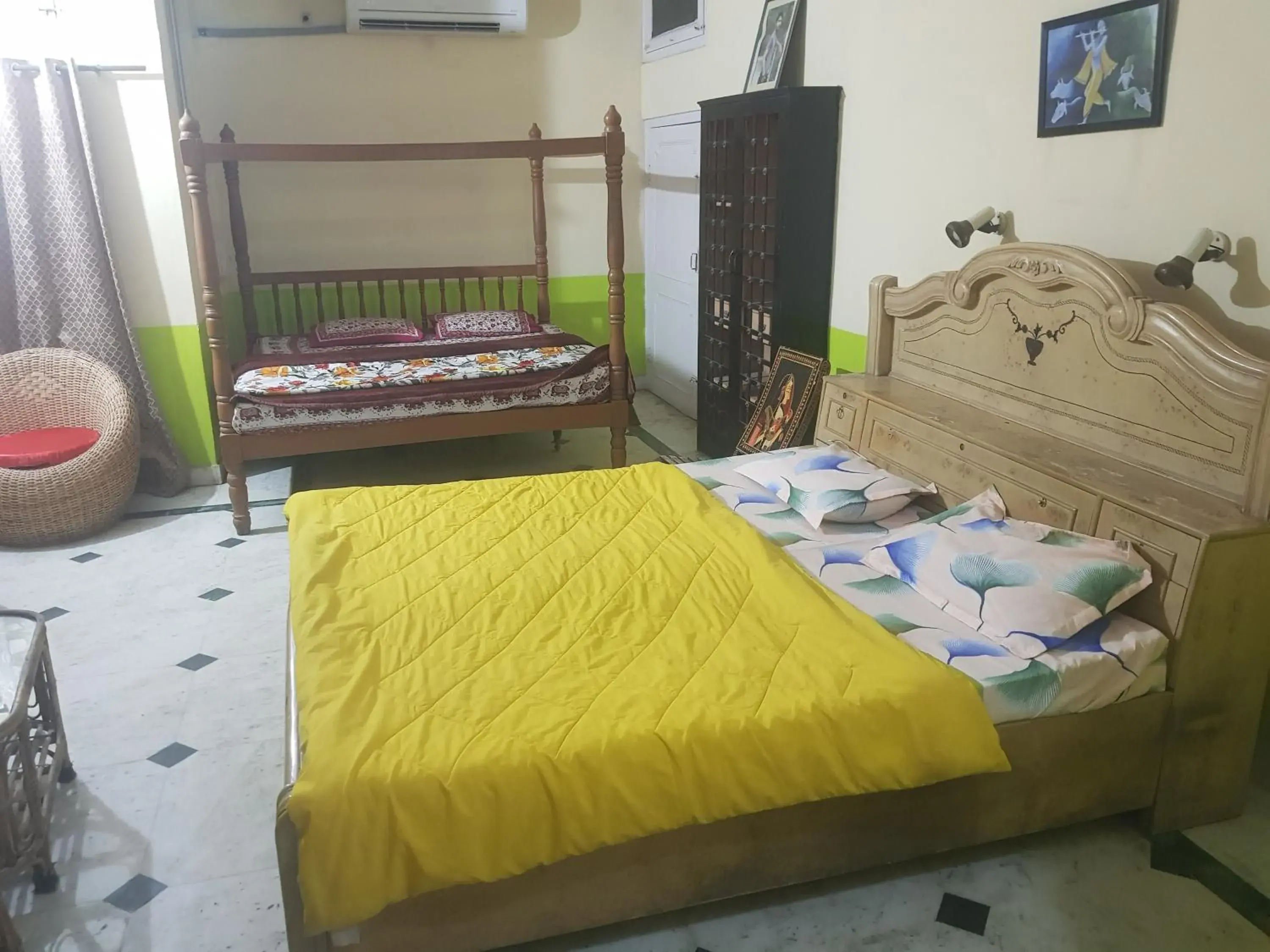 Budget Twin Room in Sureli Haveli Budget Twin Room in Sureli Haveli