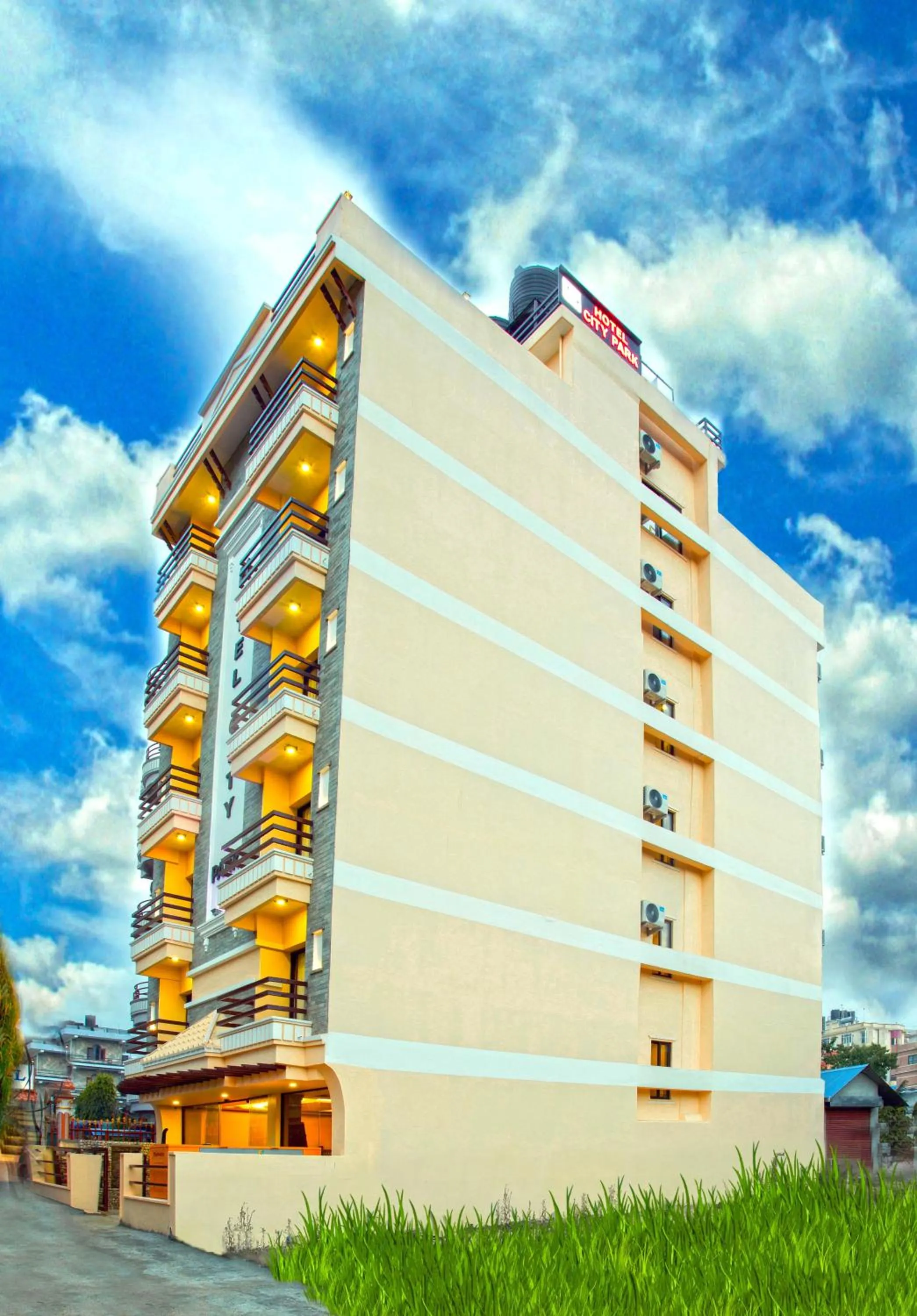 Property building in Hotel City Park