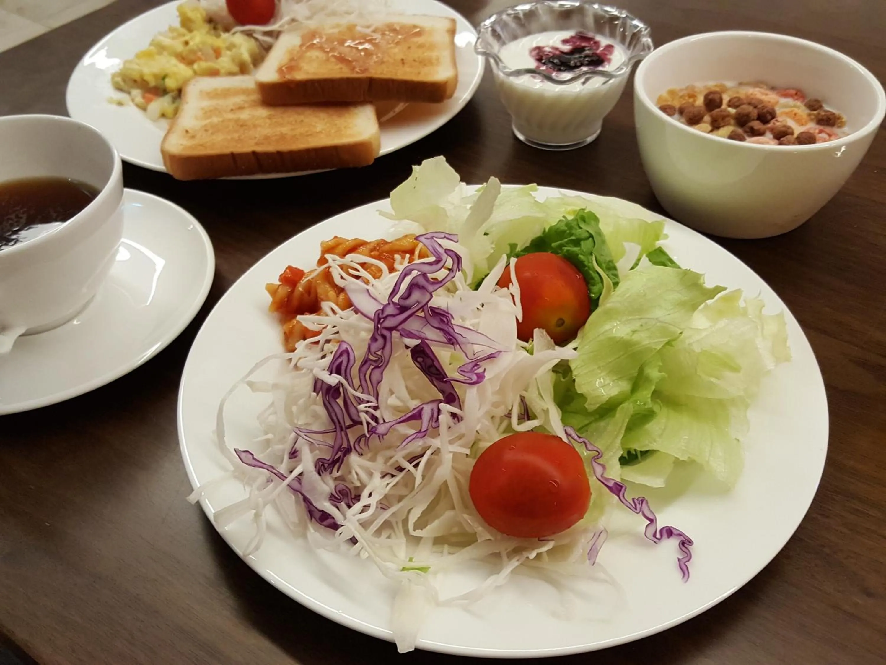 Restaurant/places to eat in Odri Inn