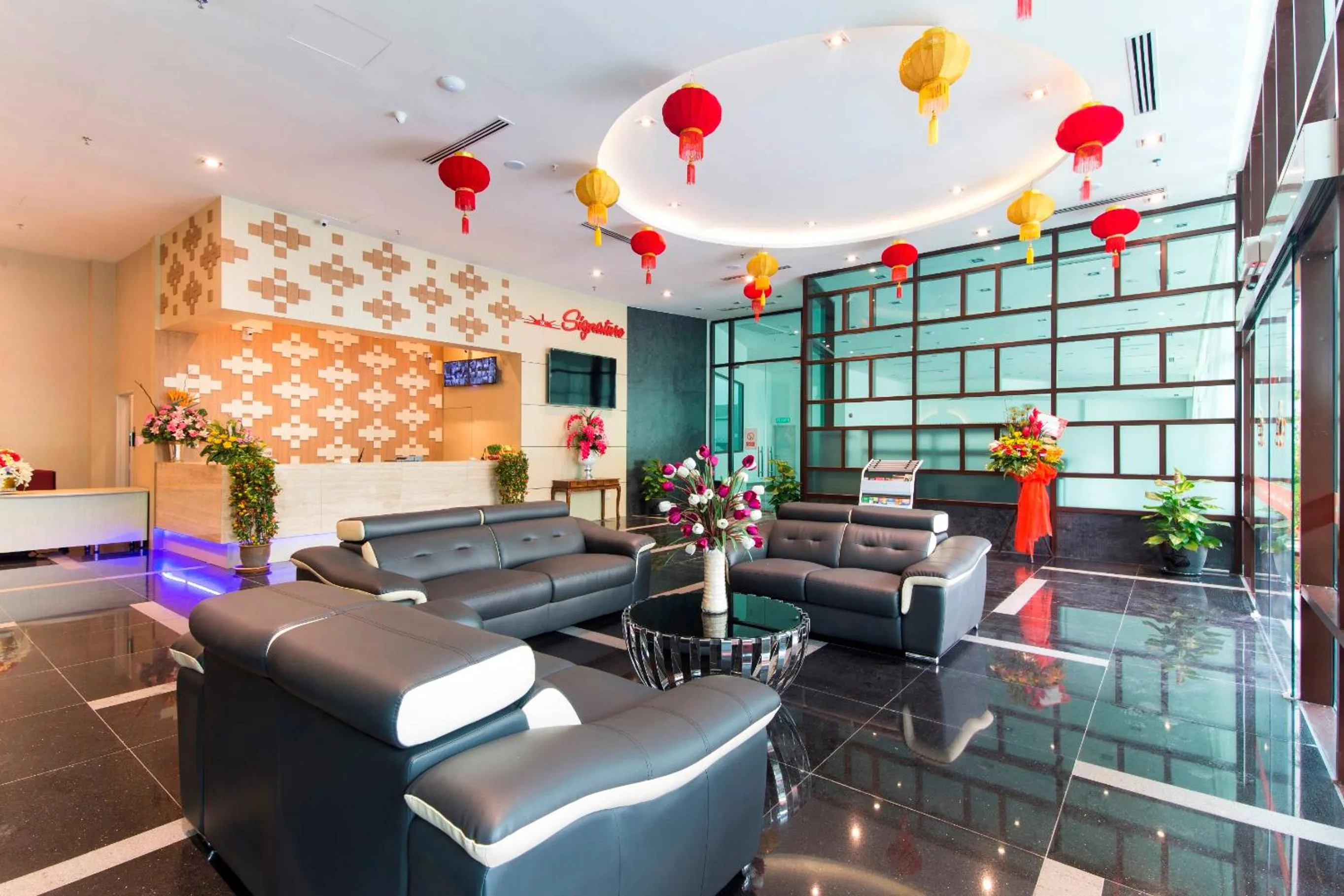Lobby or reception in Signature International Hotel China Town