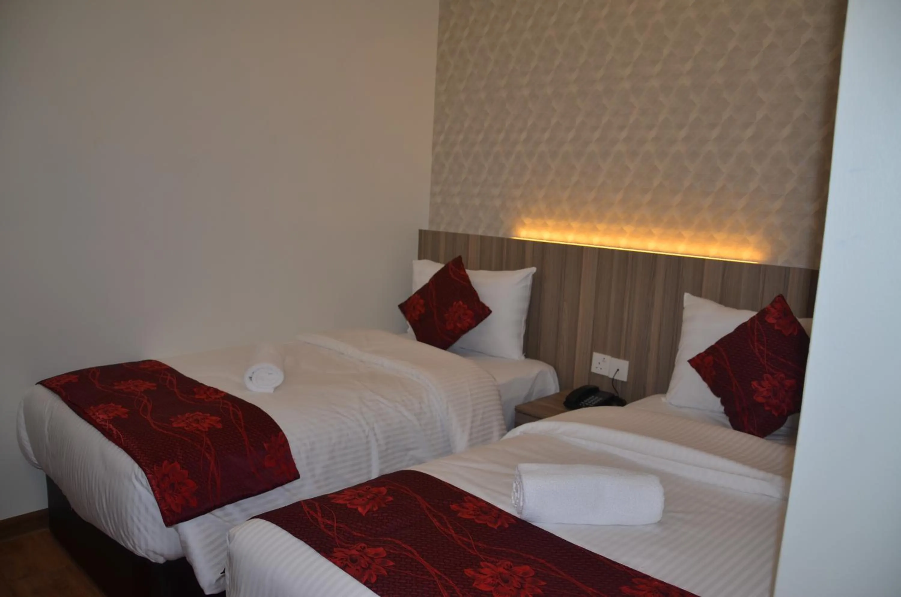 Bedroom, Bed in Signature International Hotel China Town