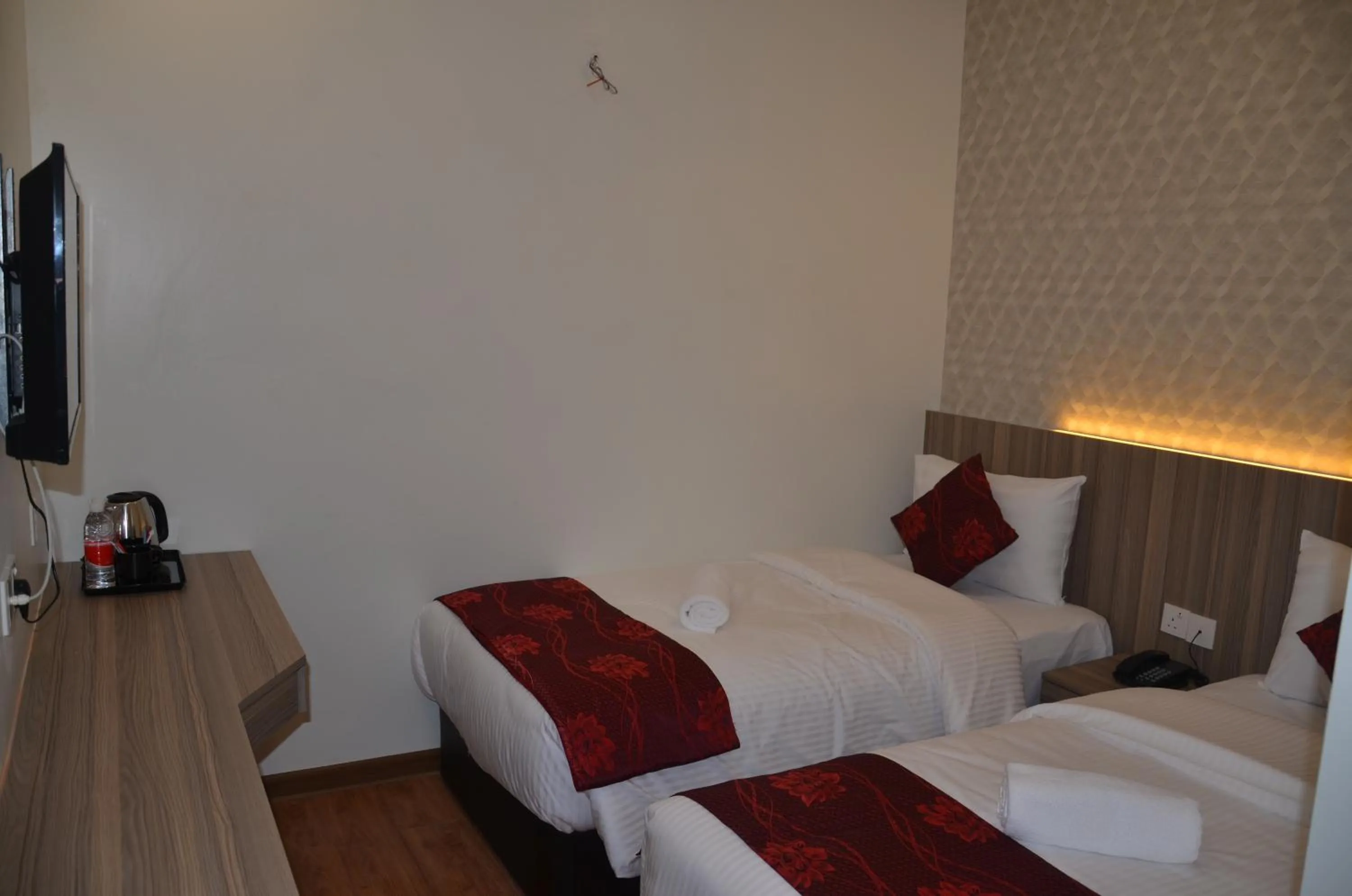 Bedroom, Bed in Signature International Hotel China Town