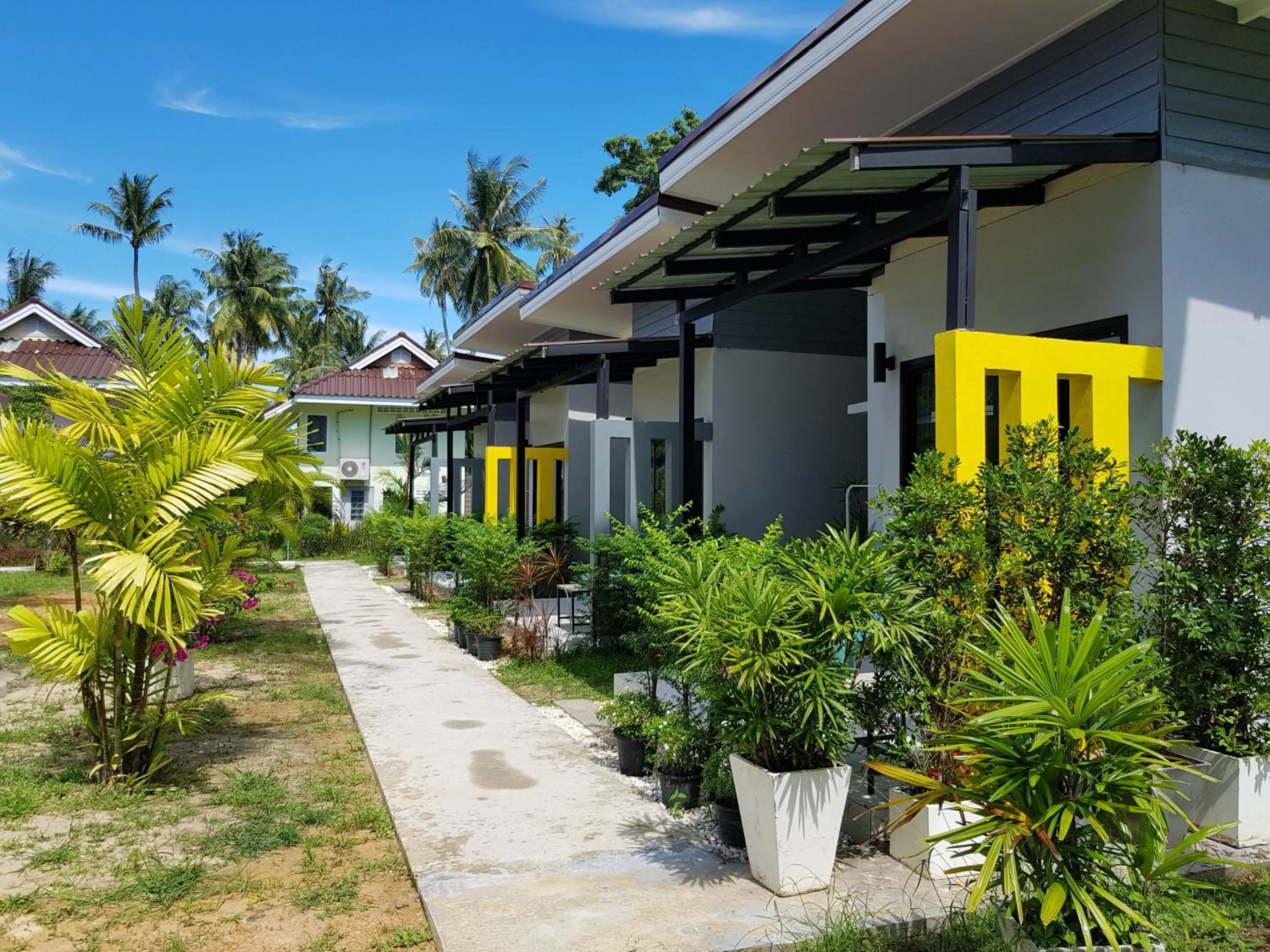 Facade/entrance in Mook Ing Lay