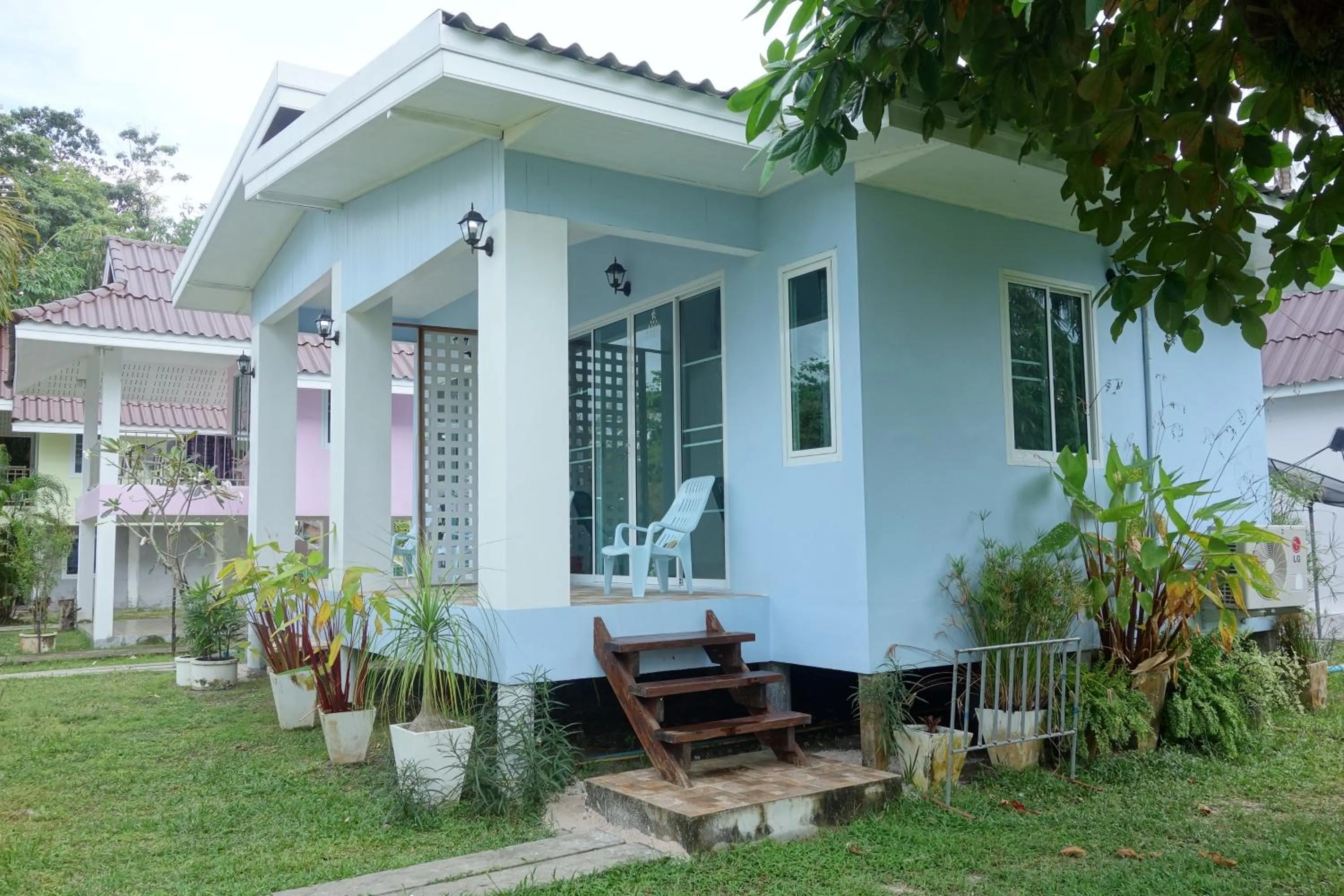 Property building in Mook Ing Lay