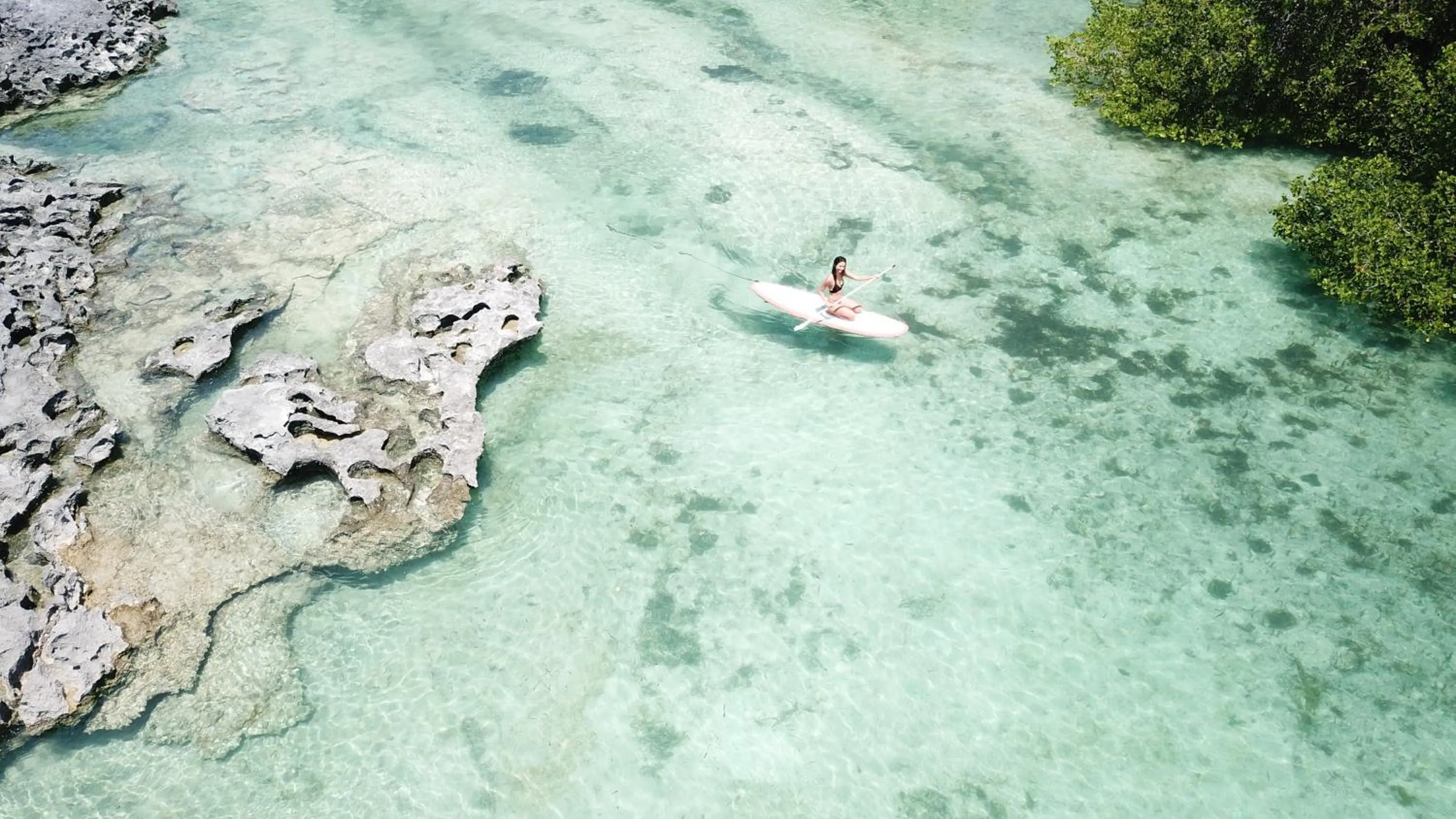 Canoeing in Utopia Rote Lodge