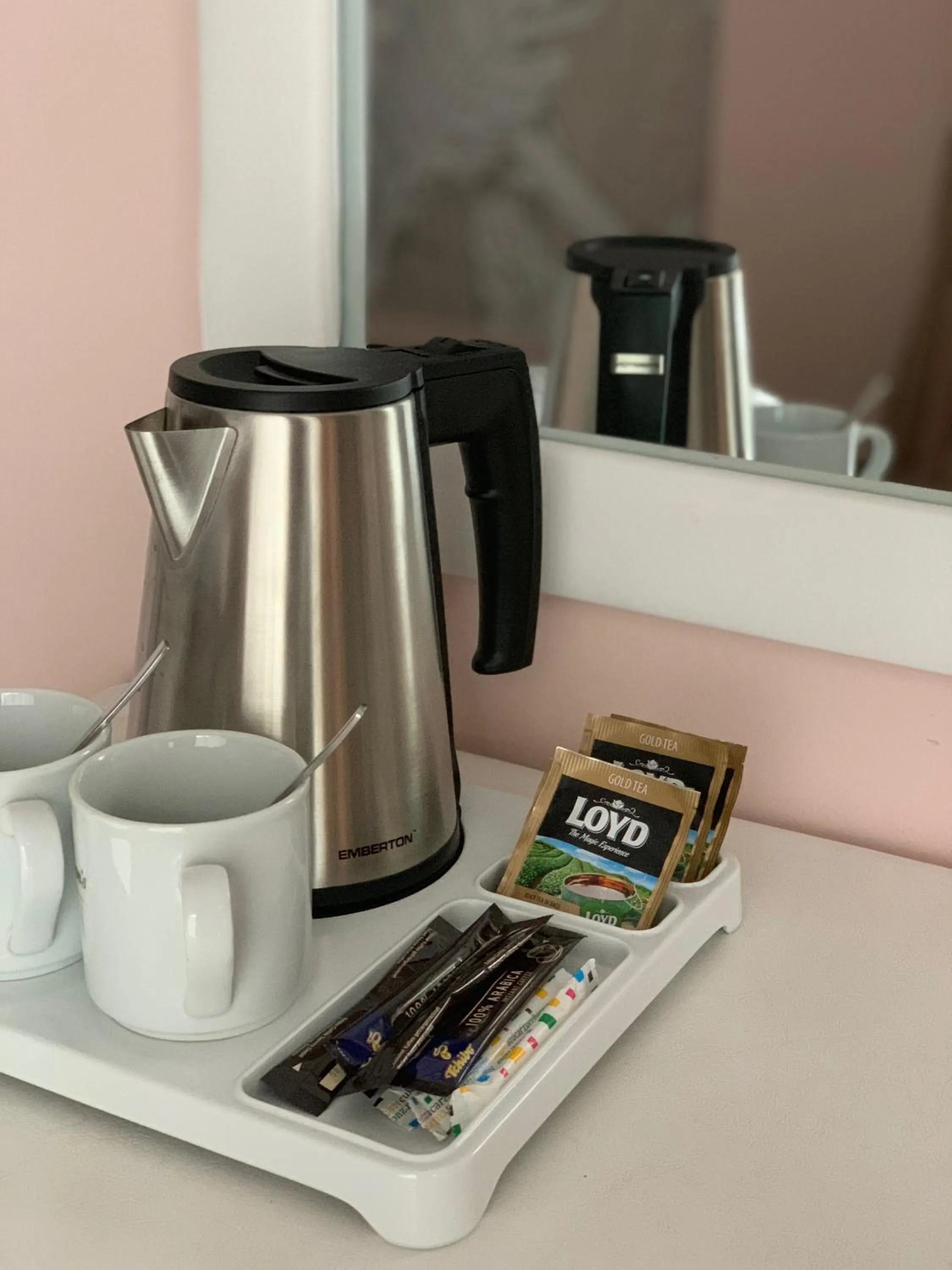 Coffee/tea facilities in Hotel Rozdroże Nieborów