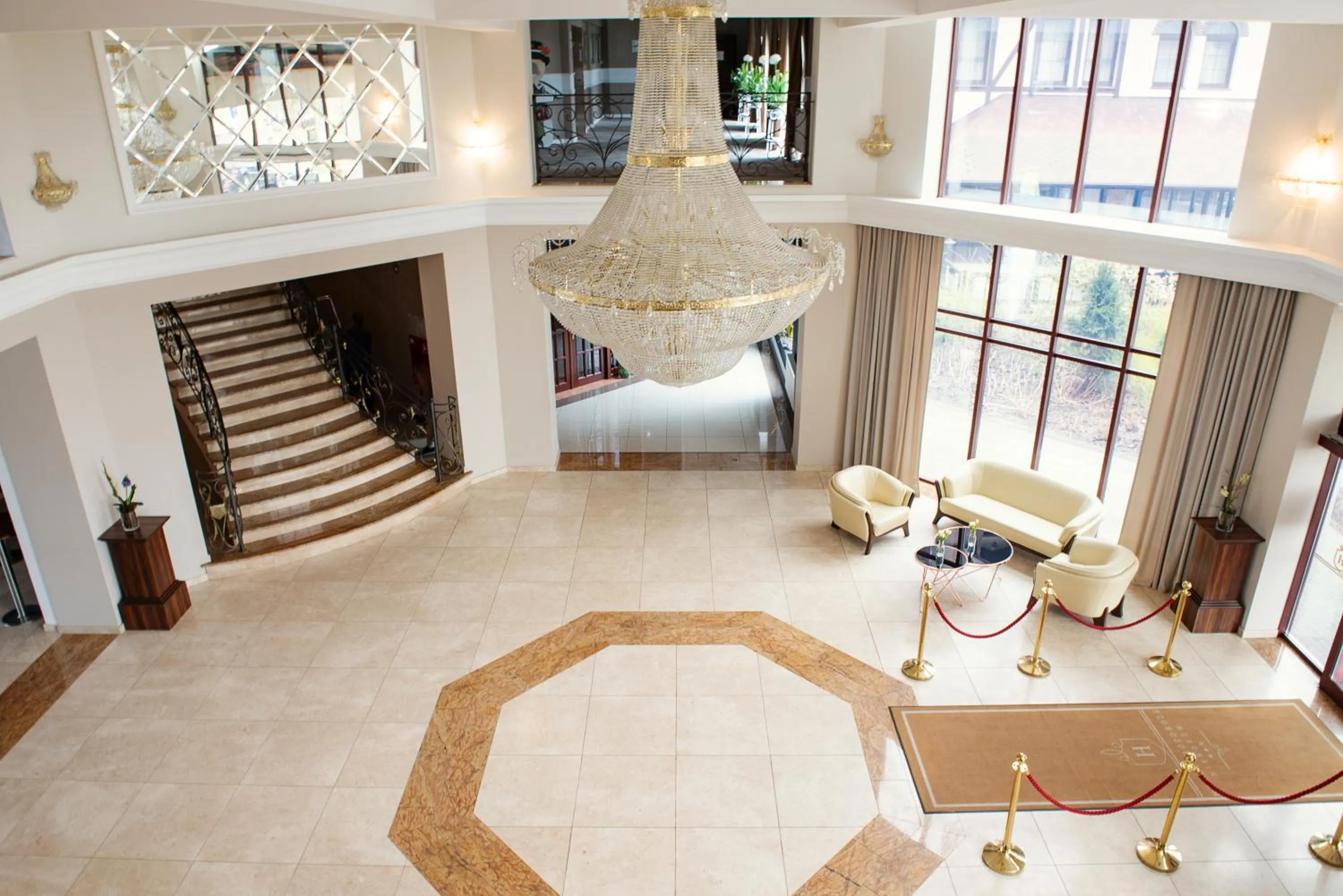 Lobby or reception in Hotel Rozdroże Nieborów