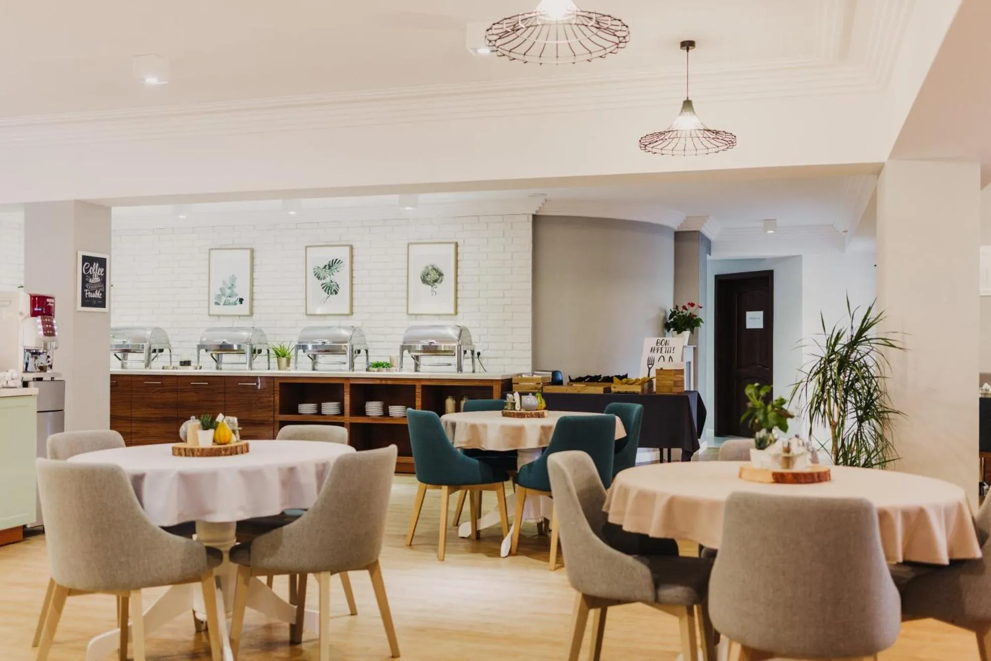 Restaurant/places to eat in Hotel Rozdroże Nieborów